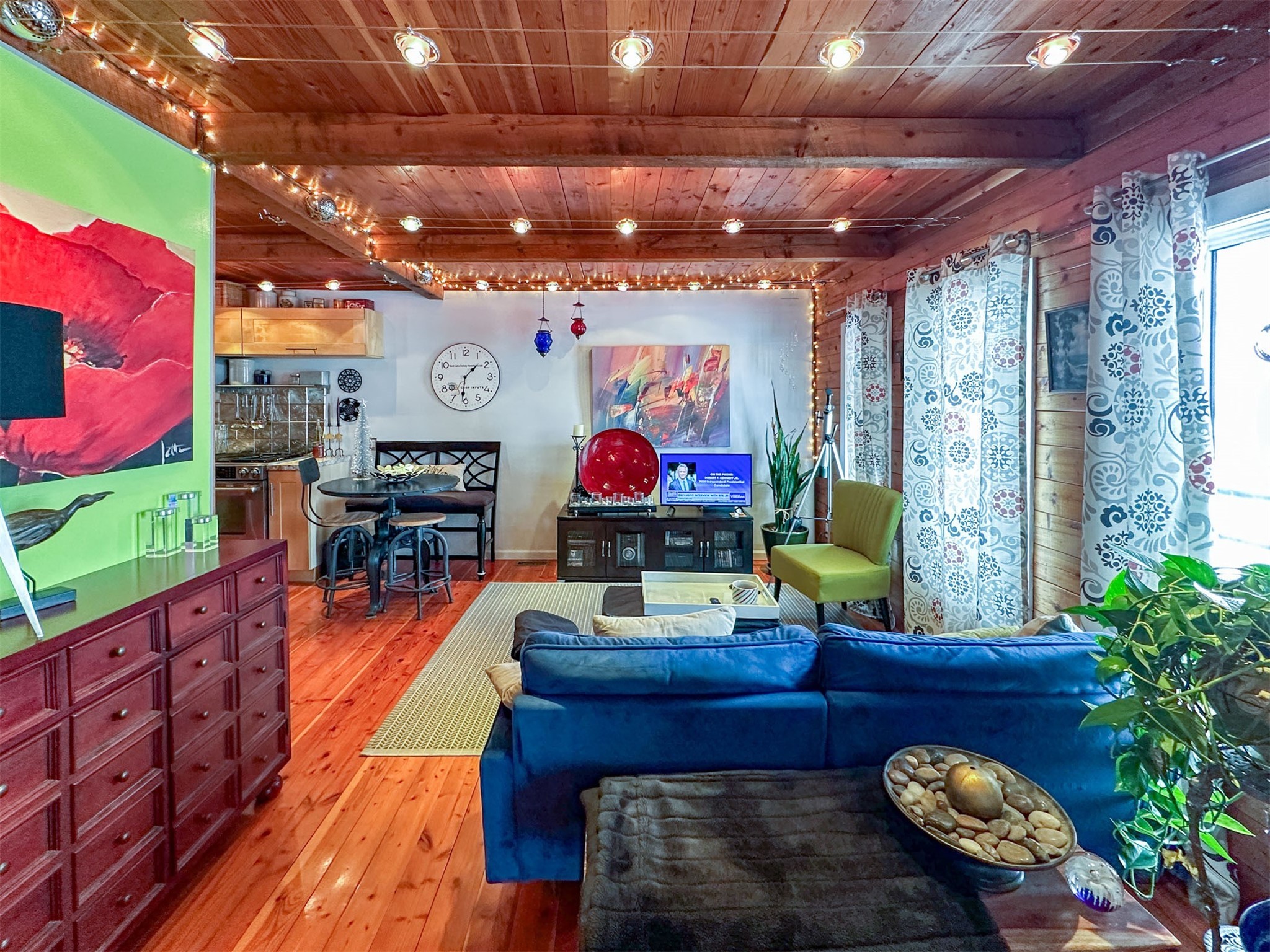 324 Oak Street