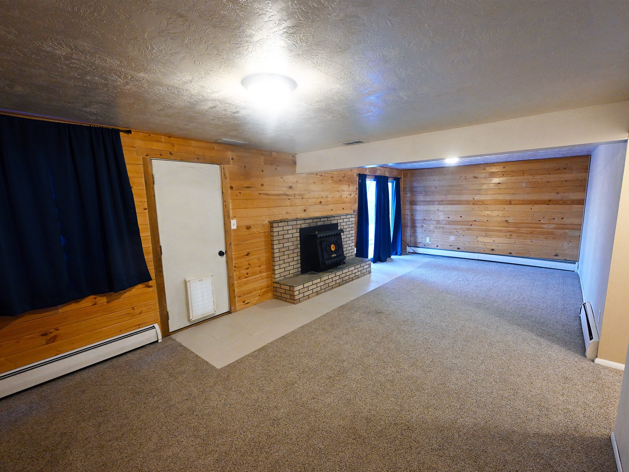 526 Skyline Drive NE