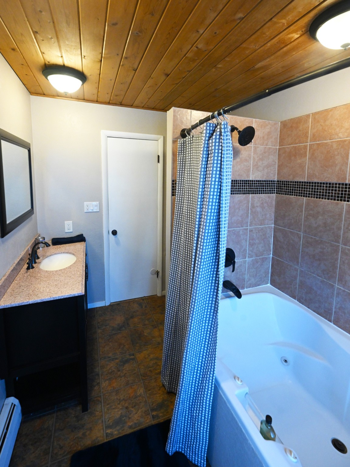 526 Skyline Drive NE