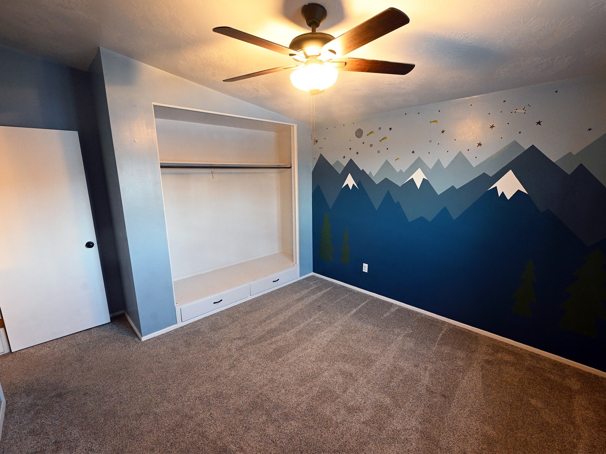 526 Skyline Drive NE