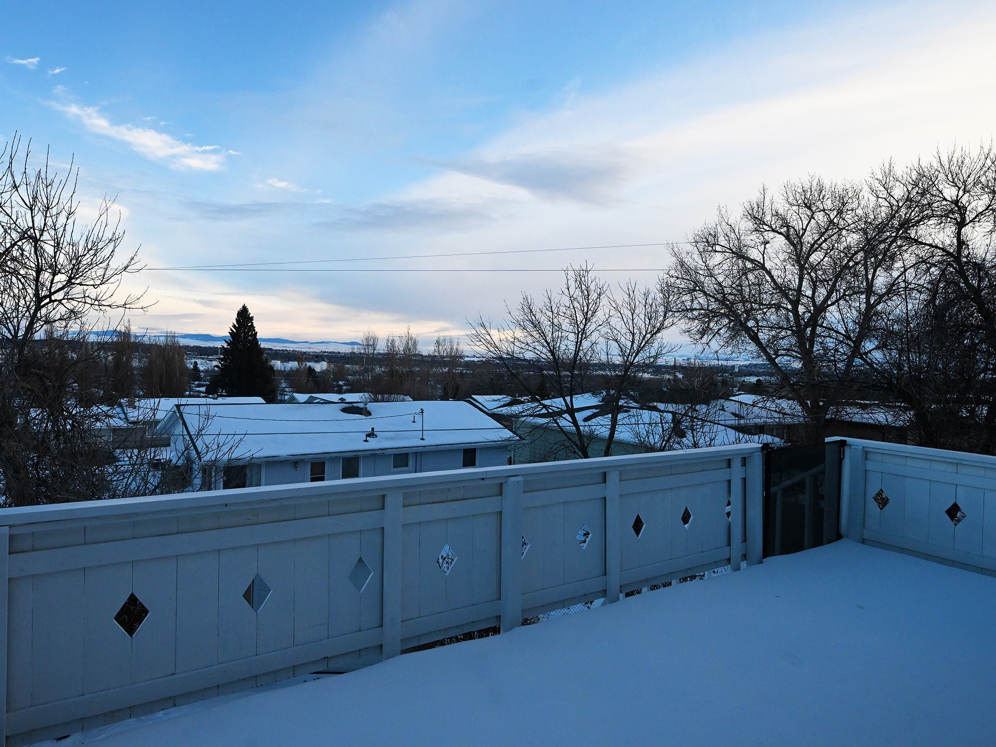 526 Skyline Drive NE