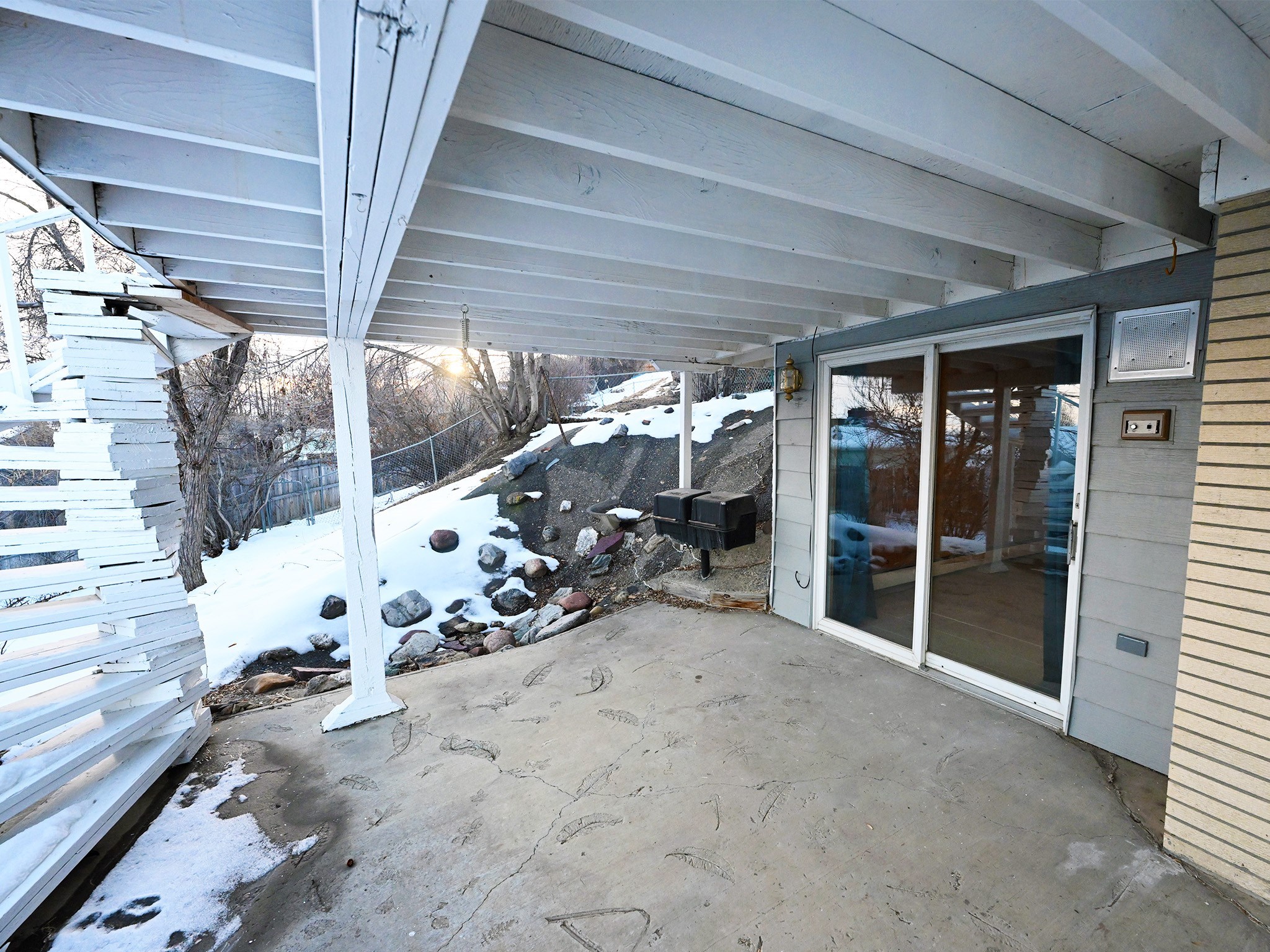526 Skyline Drive NE