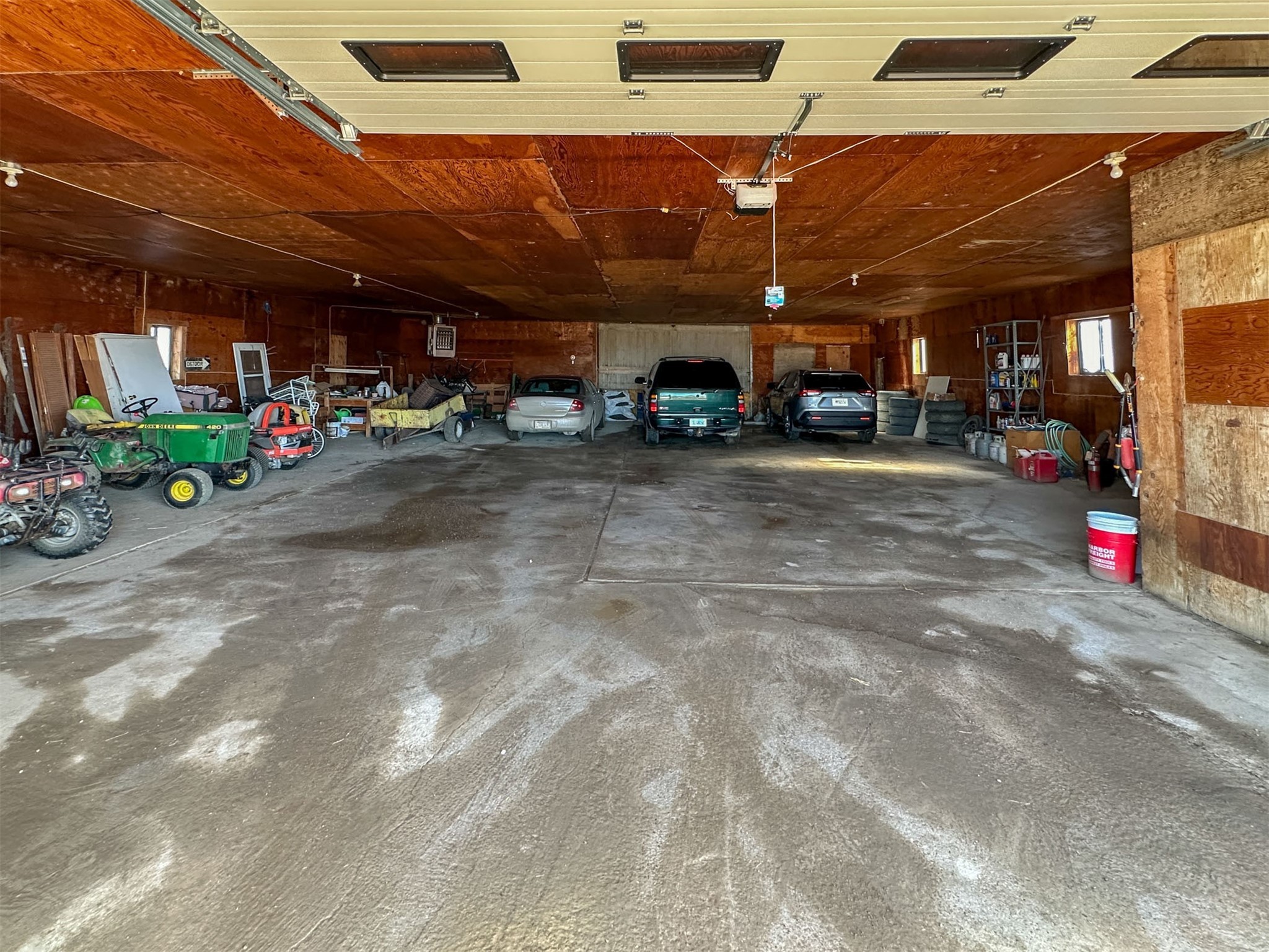 1061 20th Road NE