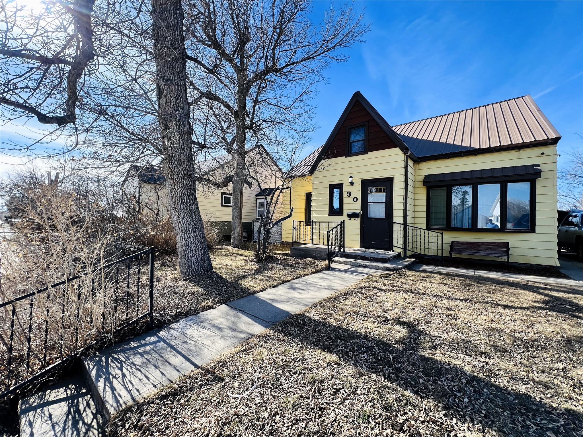 30 3rd Avenue SW