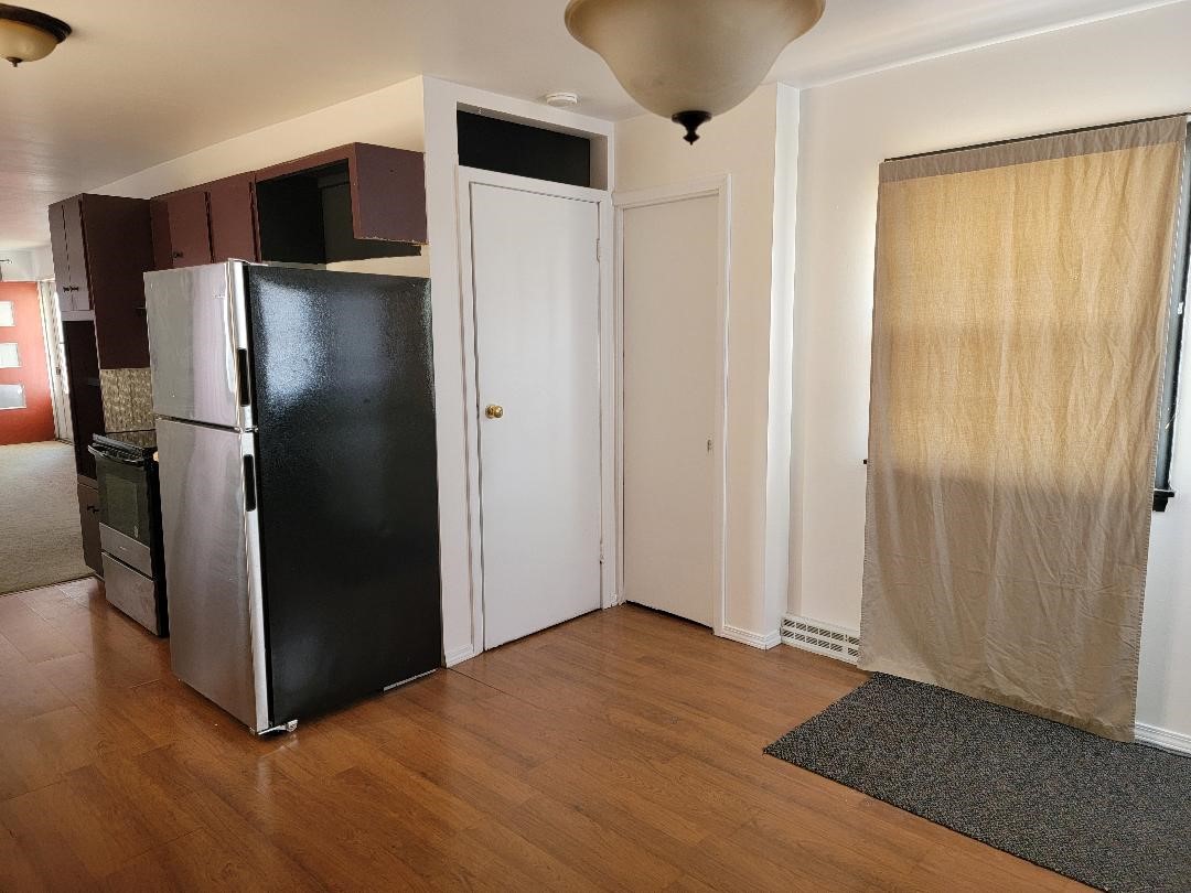 29 4th Avenue SW