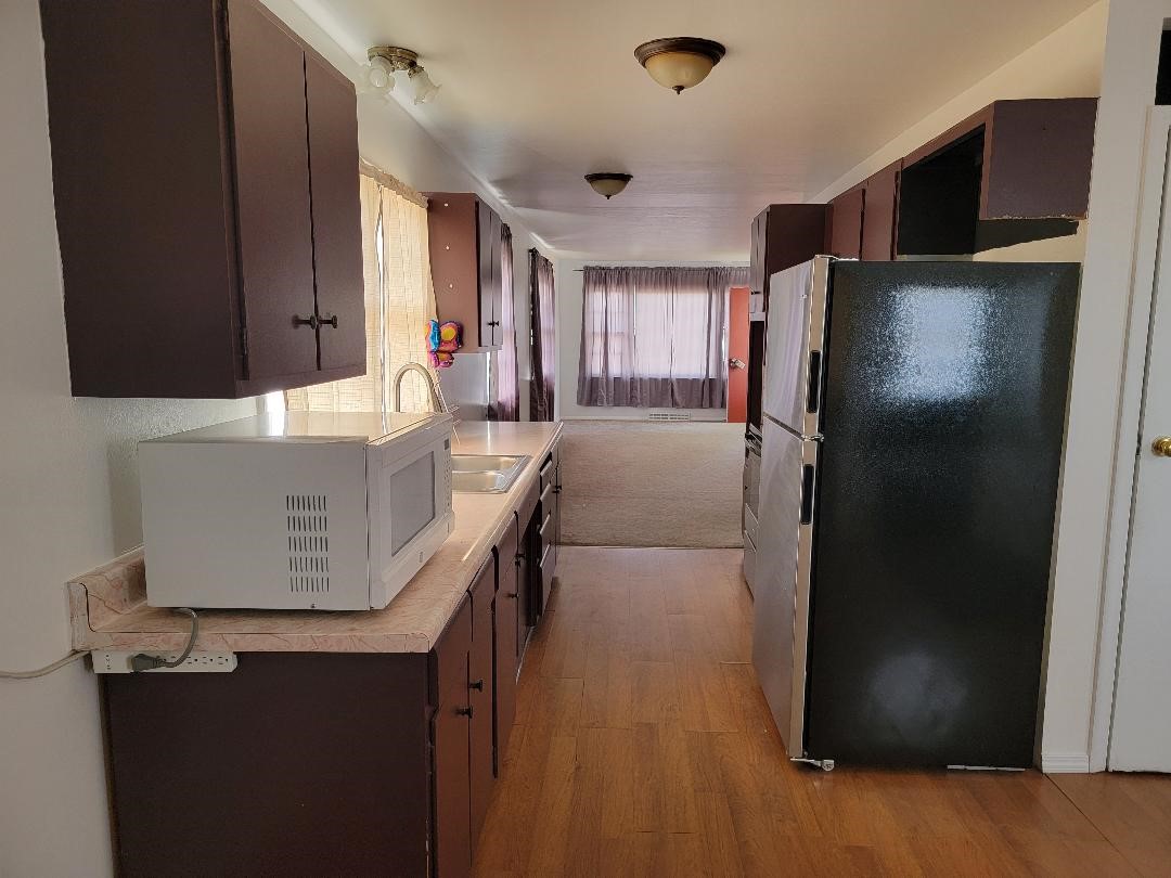 29 4th Avenue SW