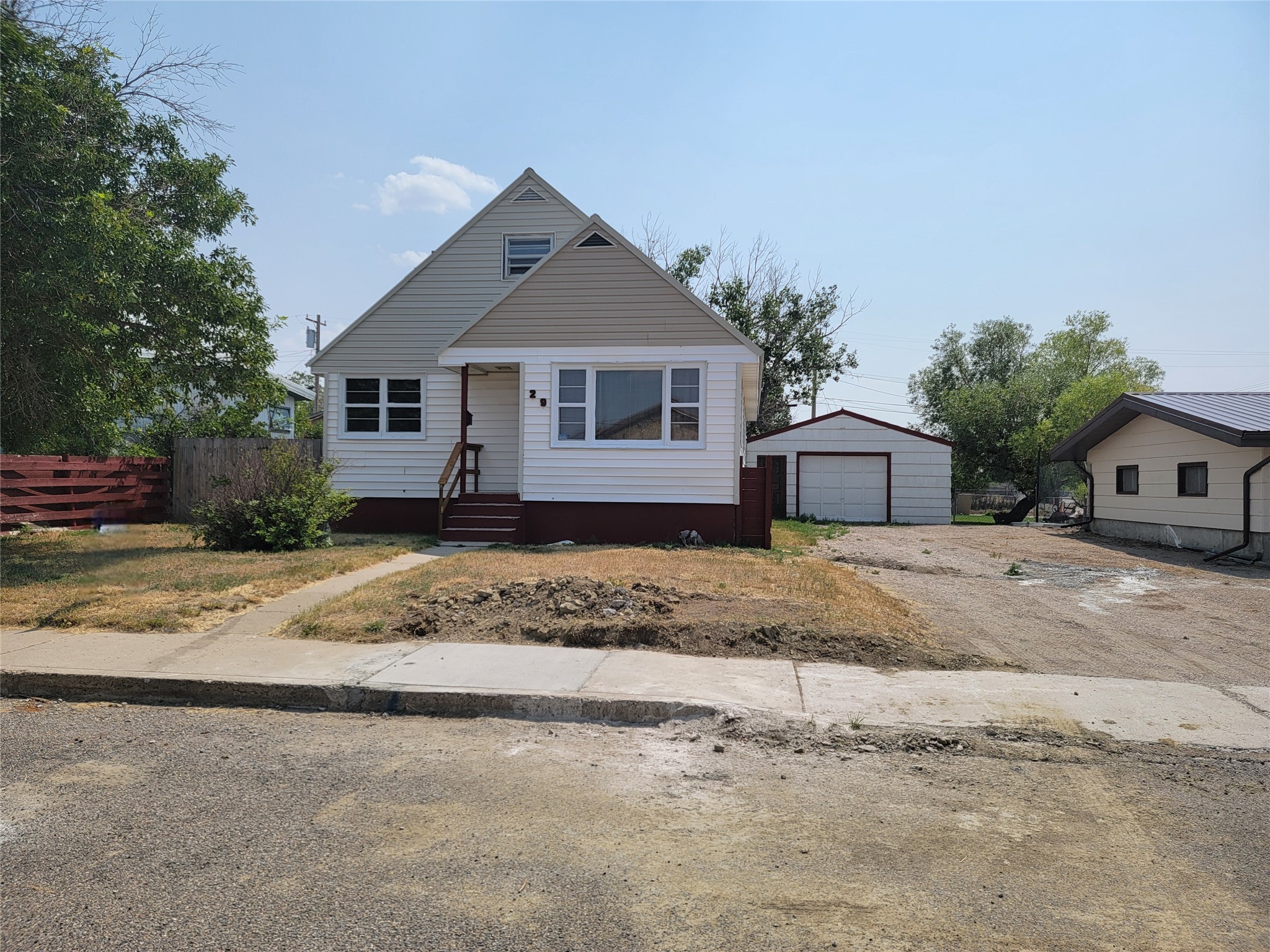 29 4th Avenue SW