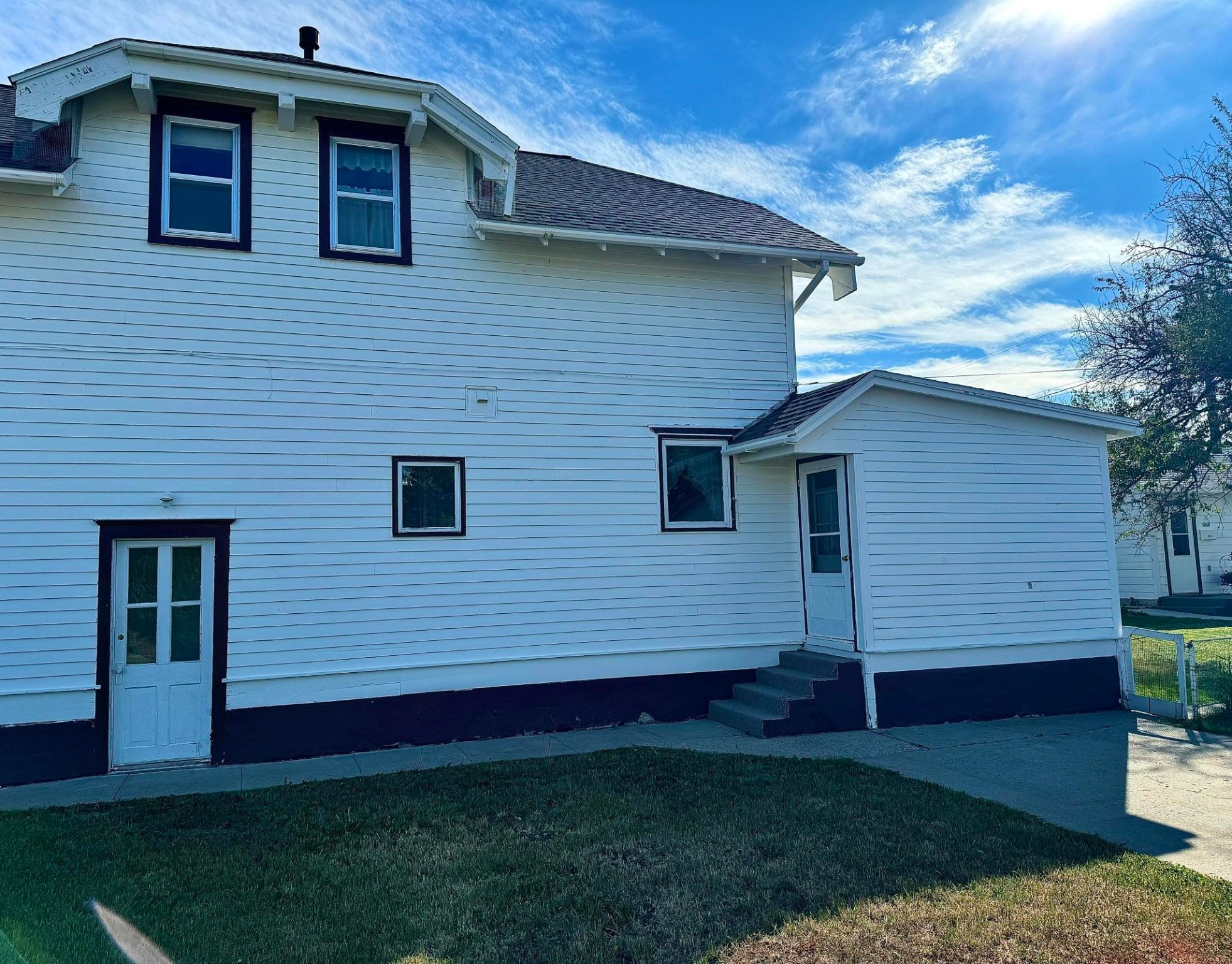 30 2nd Avenue SE