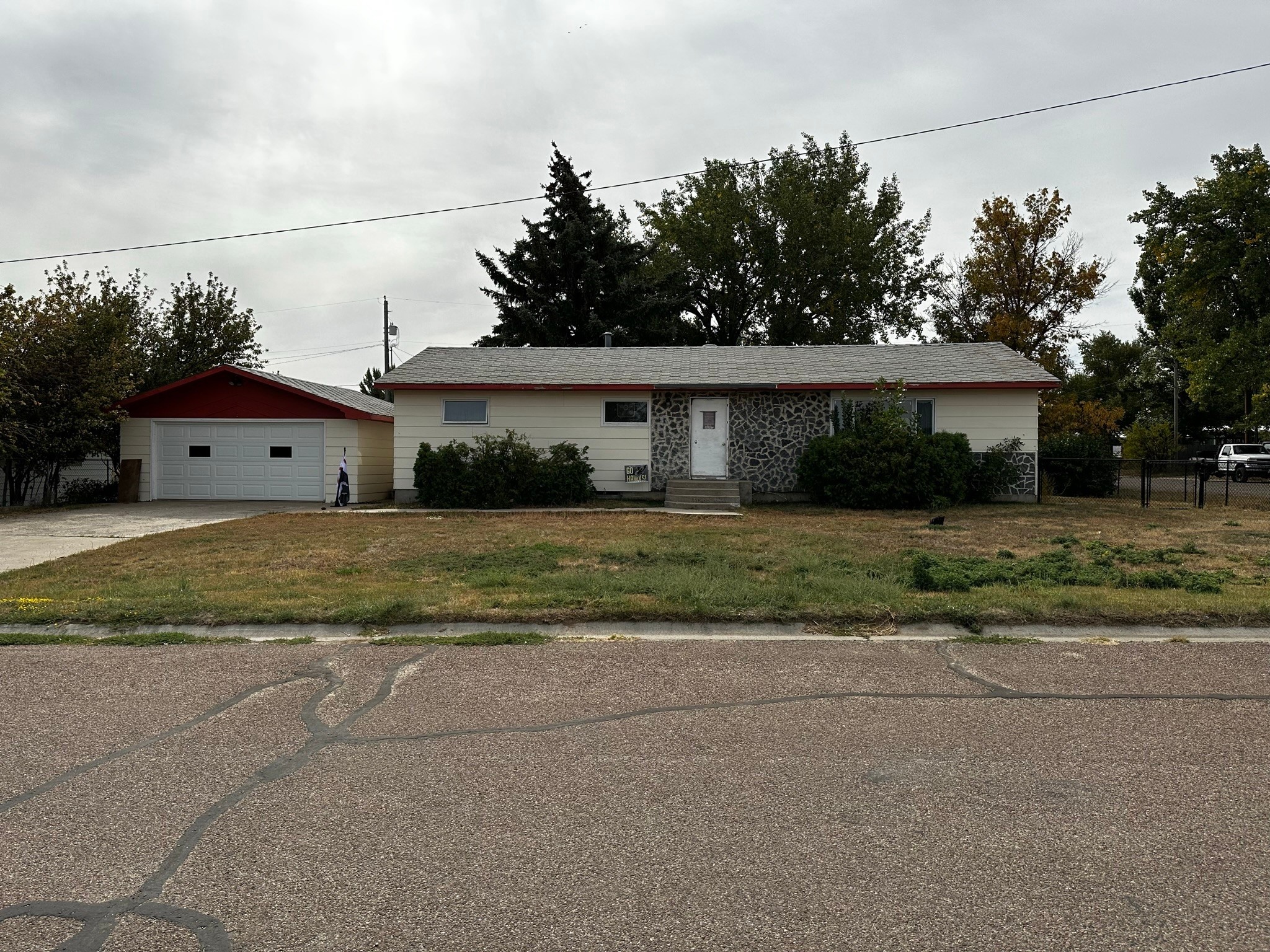 525 W Jefferson Avenue