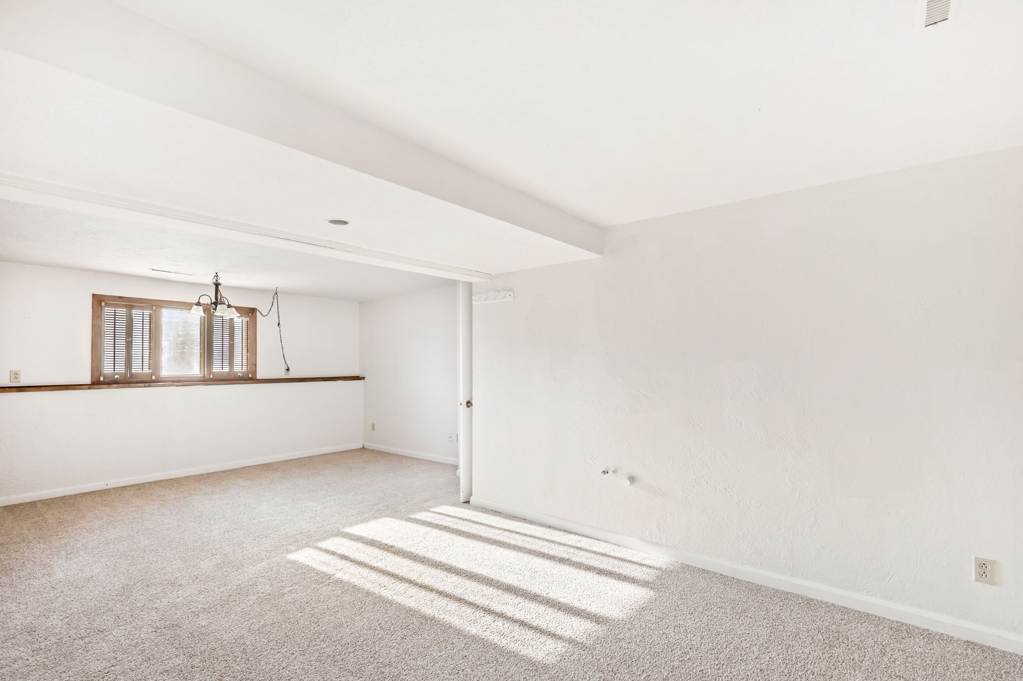 2742 Delmar Drive