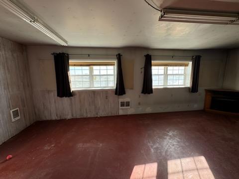 1270 2nd Road NE