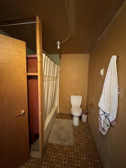 1270 2nd Road NE