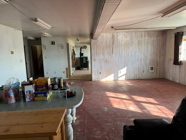 1270 2nd Road NE