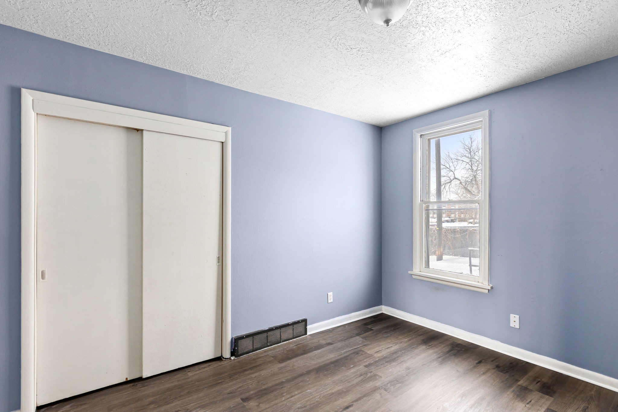 213 8th Street S