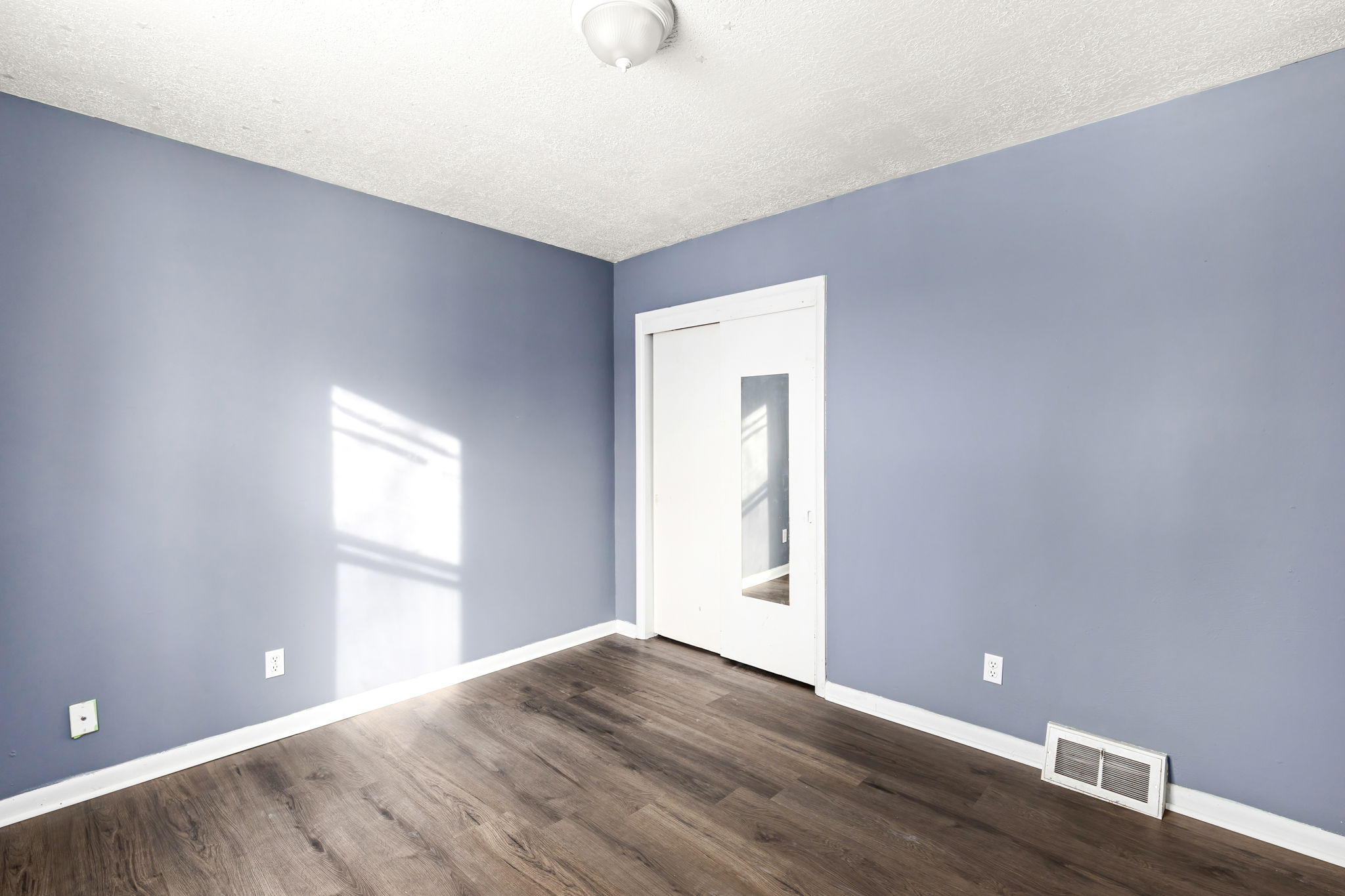 213 8th Street S