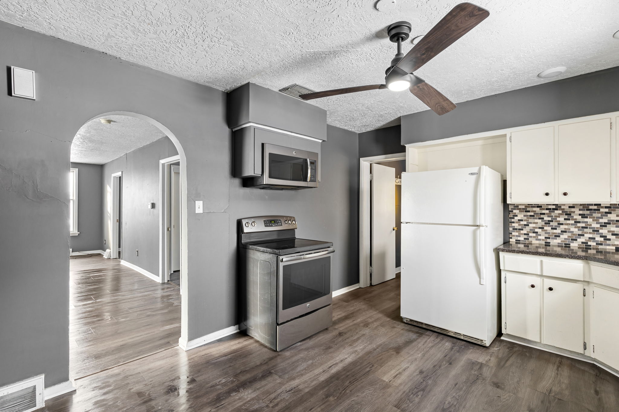 213 8th Street S