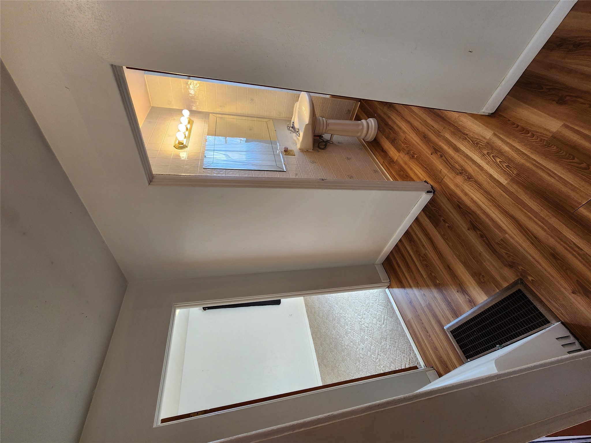 305 1st Street NW