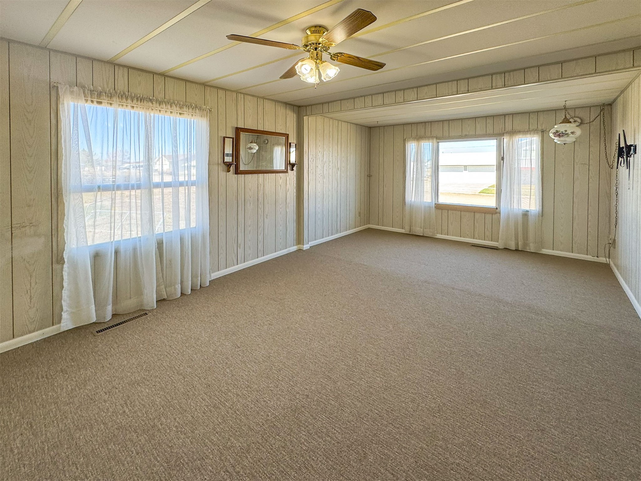 123 W Jefferson Avenue