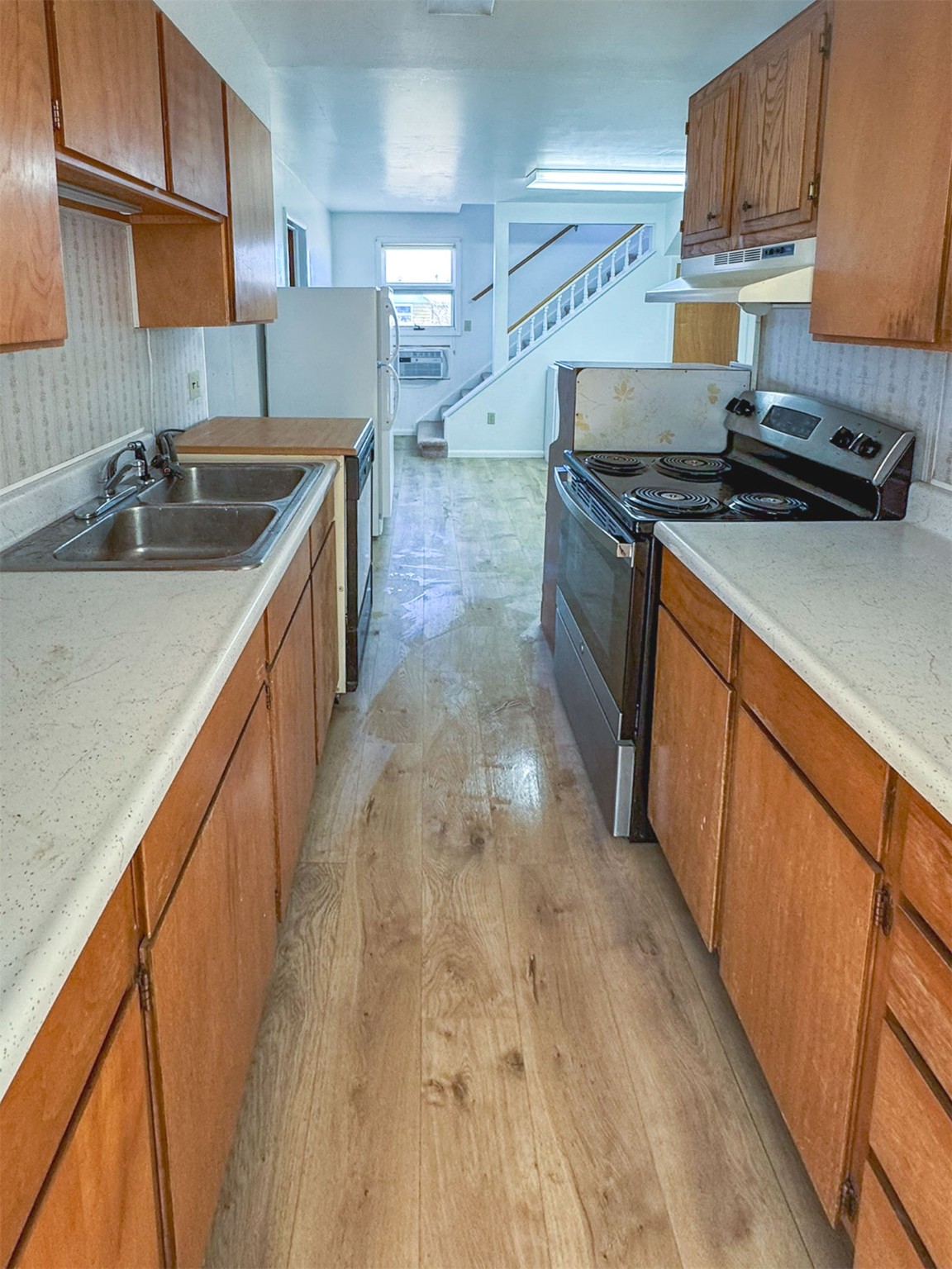 123 W Jefferson Avenue