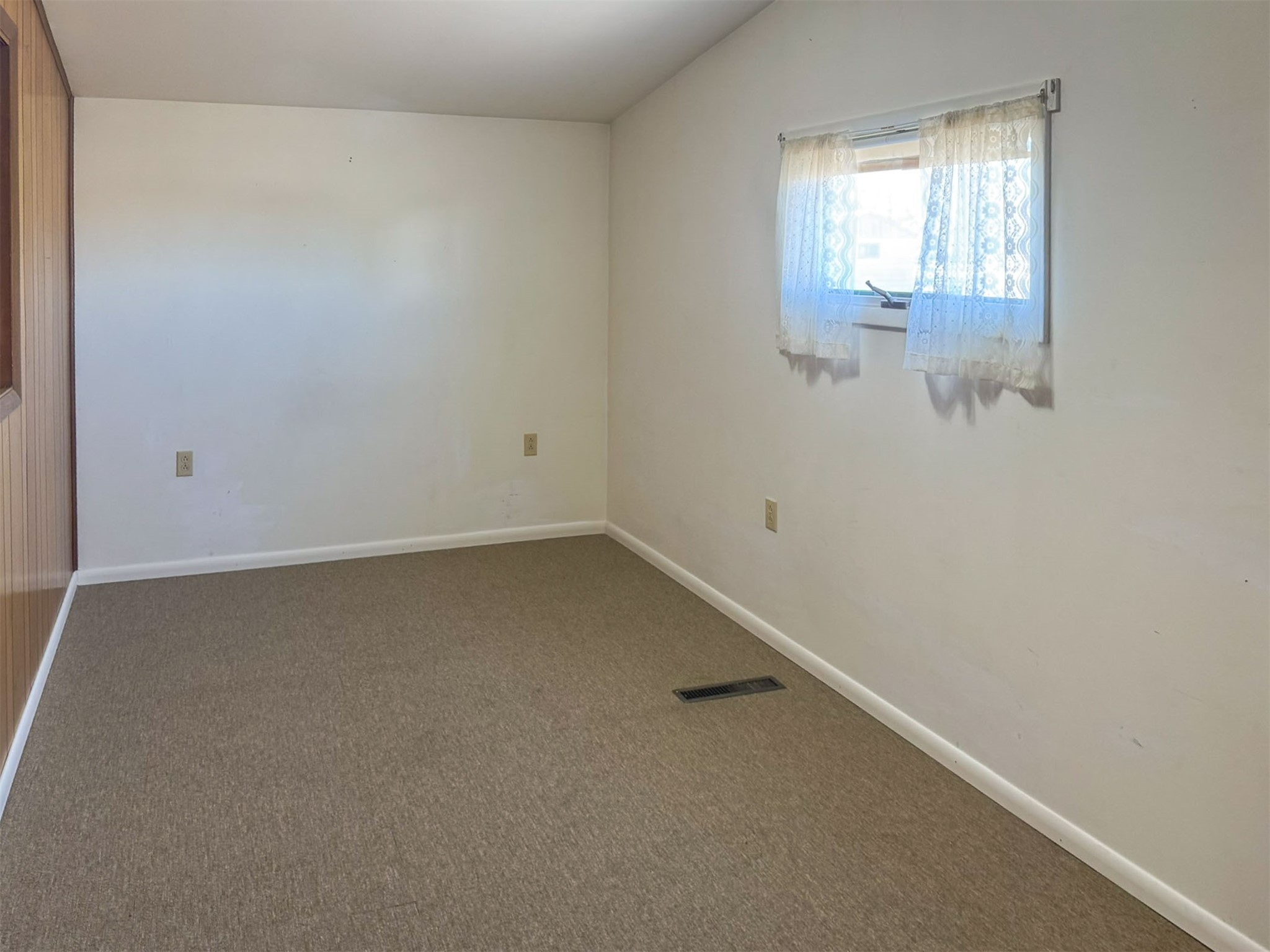 123 W Jefferson Avenue