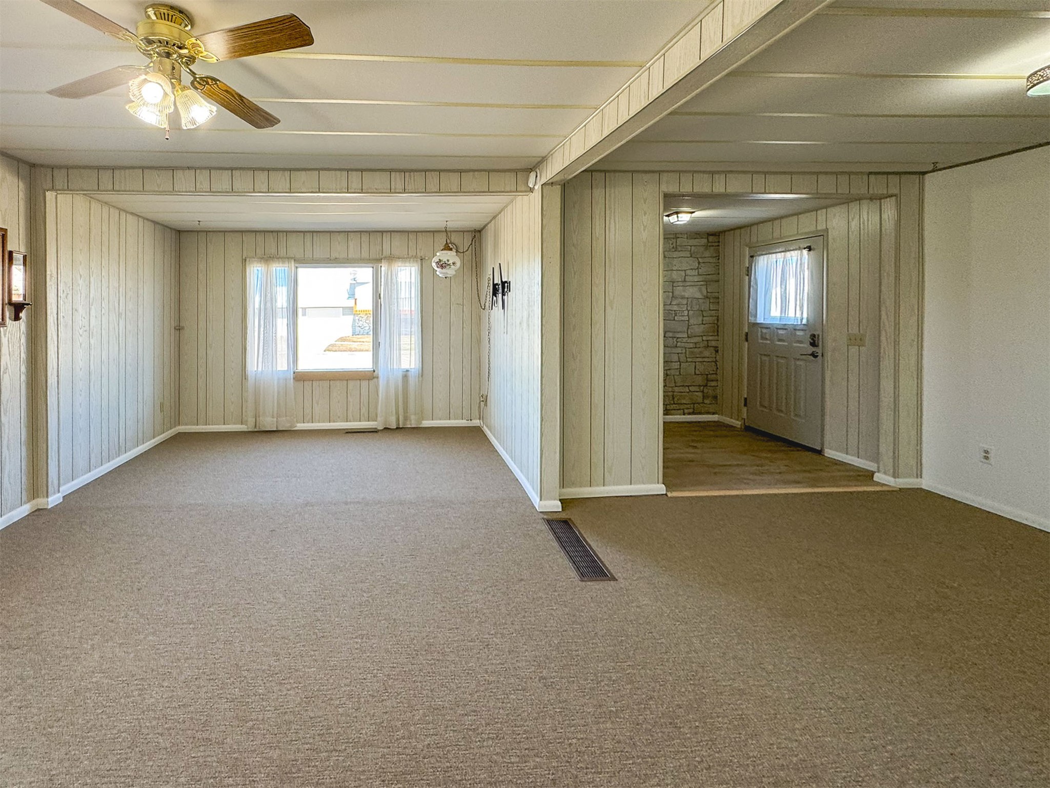 123 W Jefferson Avenue