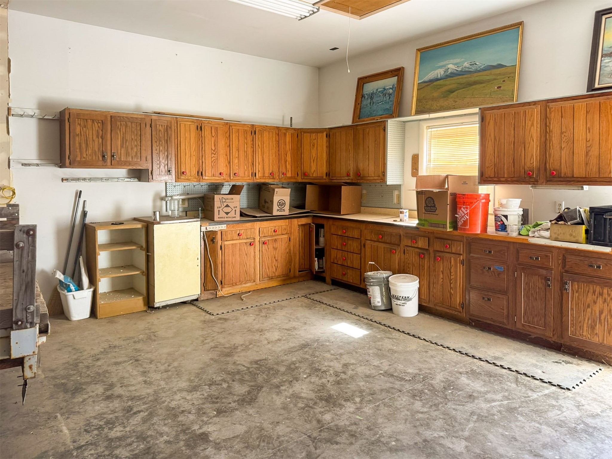 123 W Jefferson Avenue