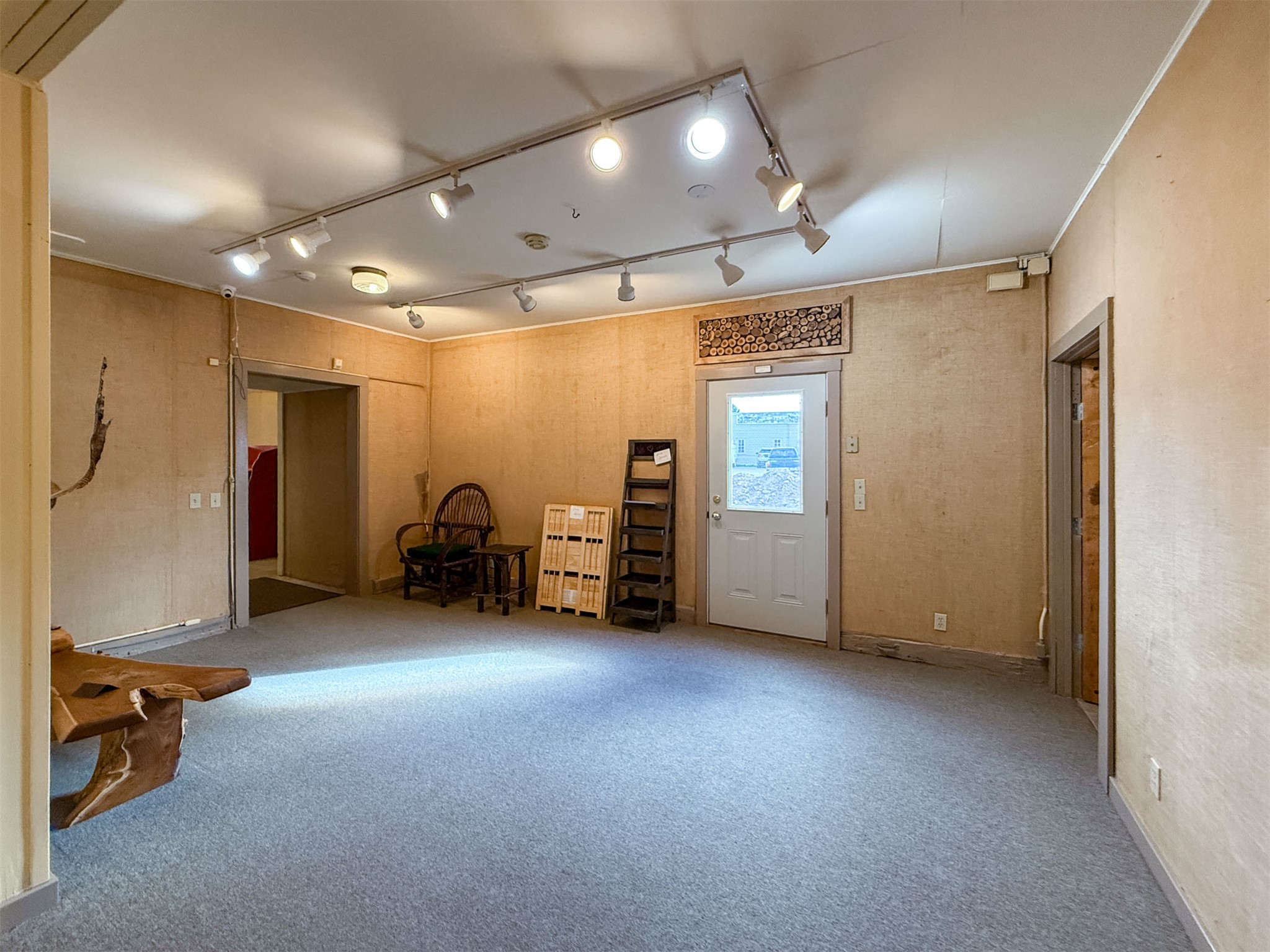 122 Main Street A