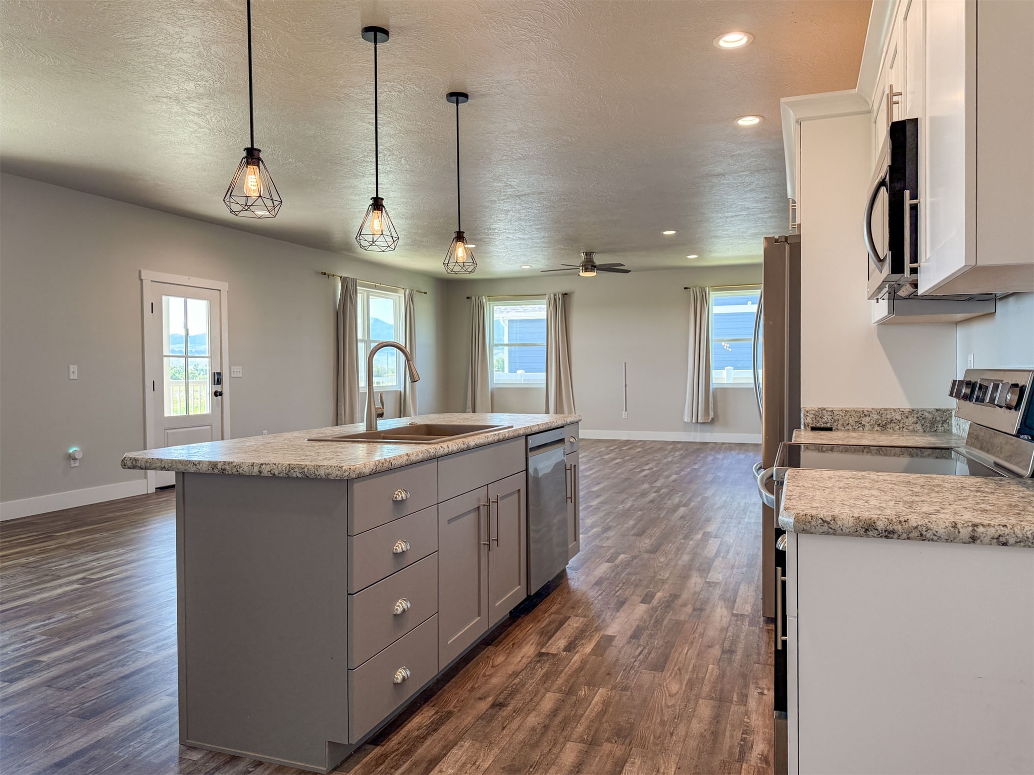 502 Mountain View Drive