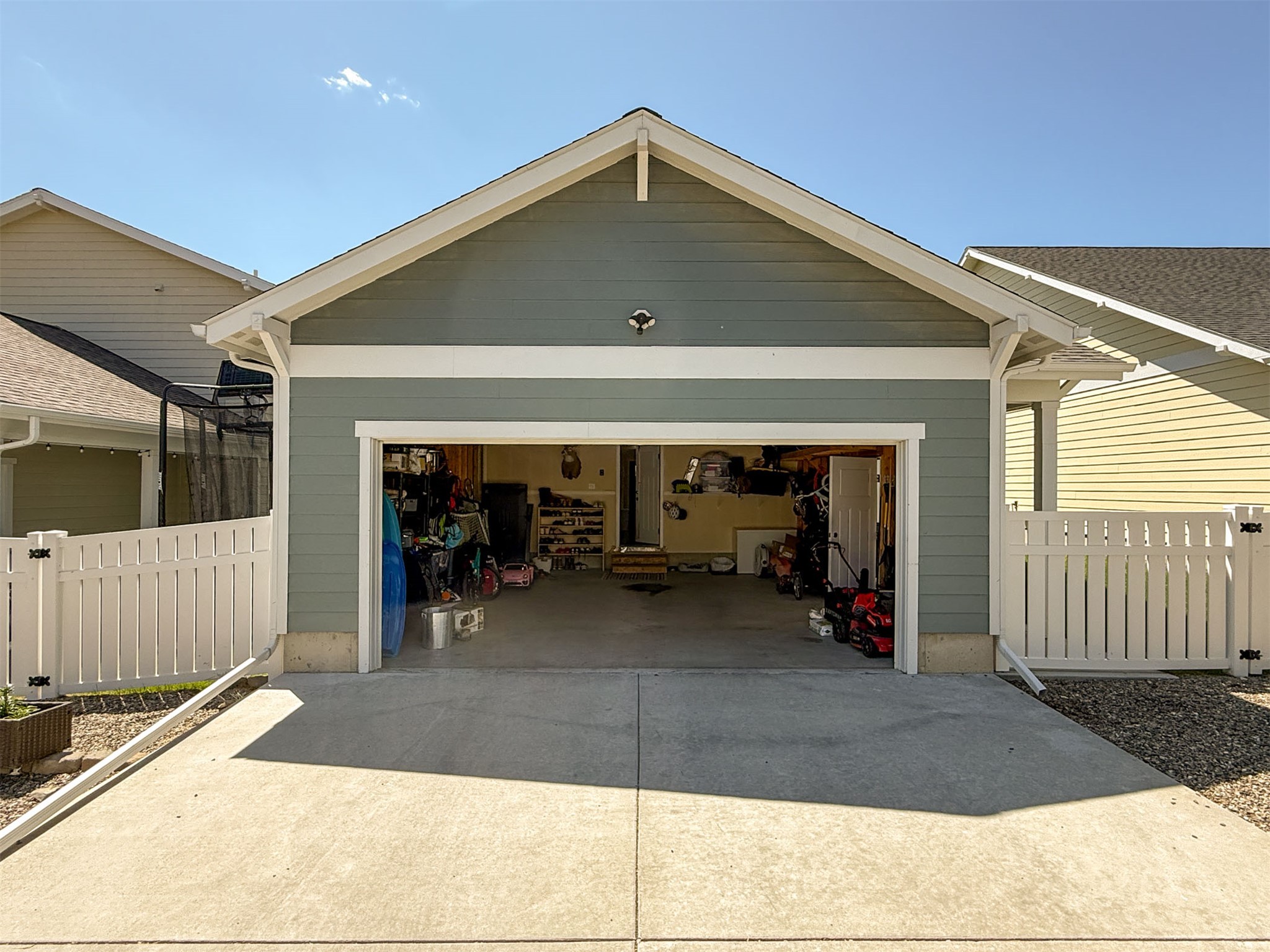 2876 Twilight Avenue