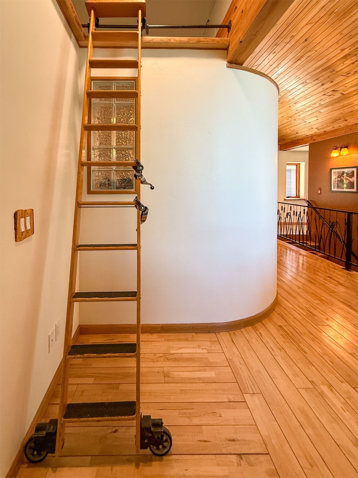 1600 Rogers Lane