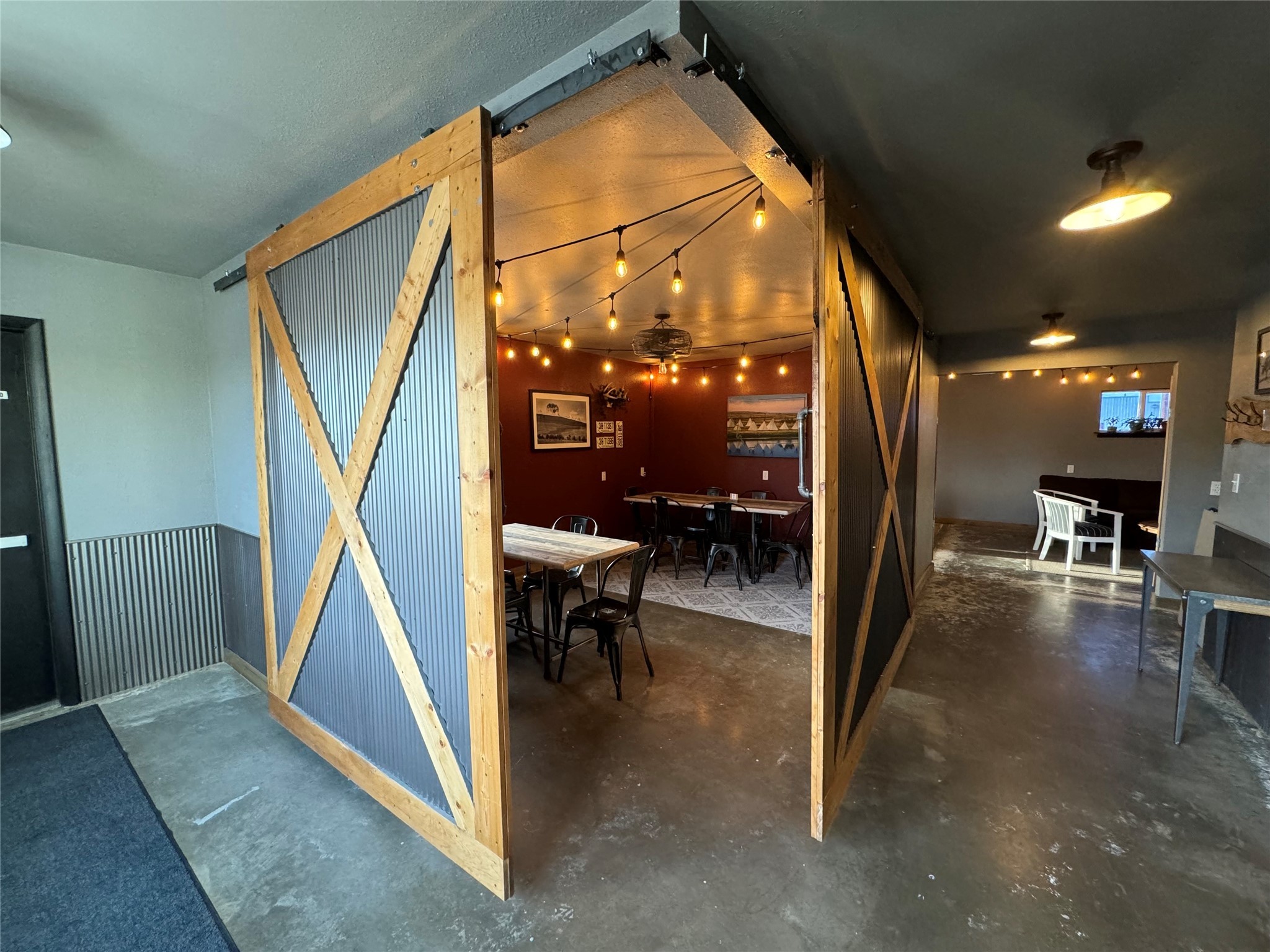 315 E Railroad Street