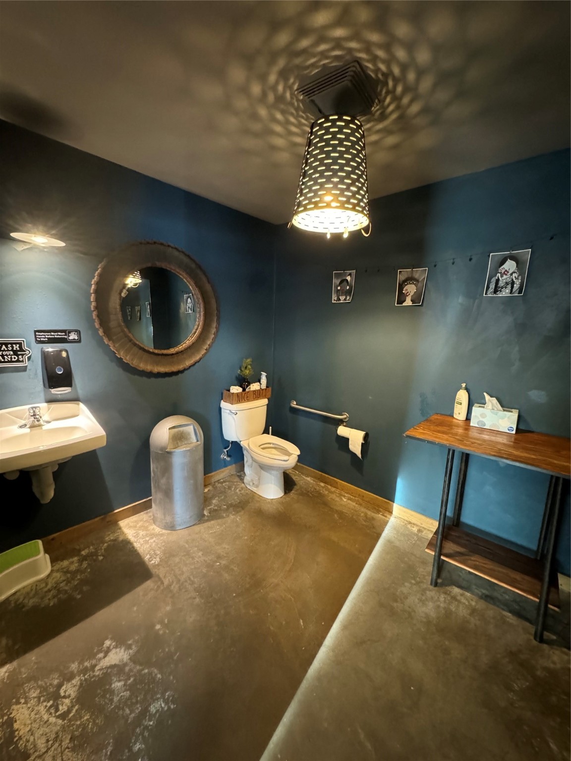 315 E Railroad Street