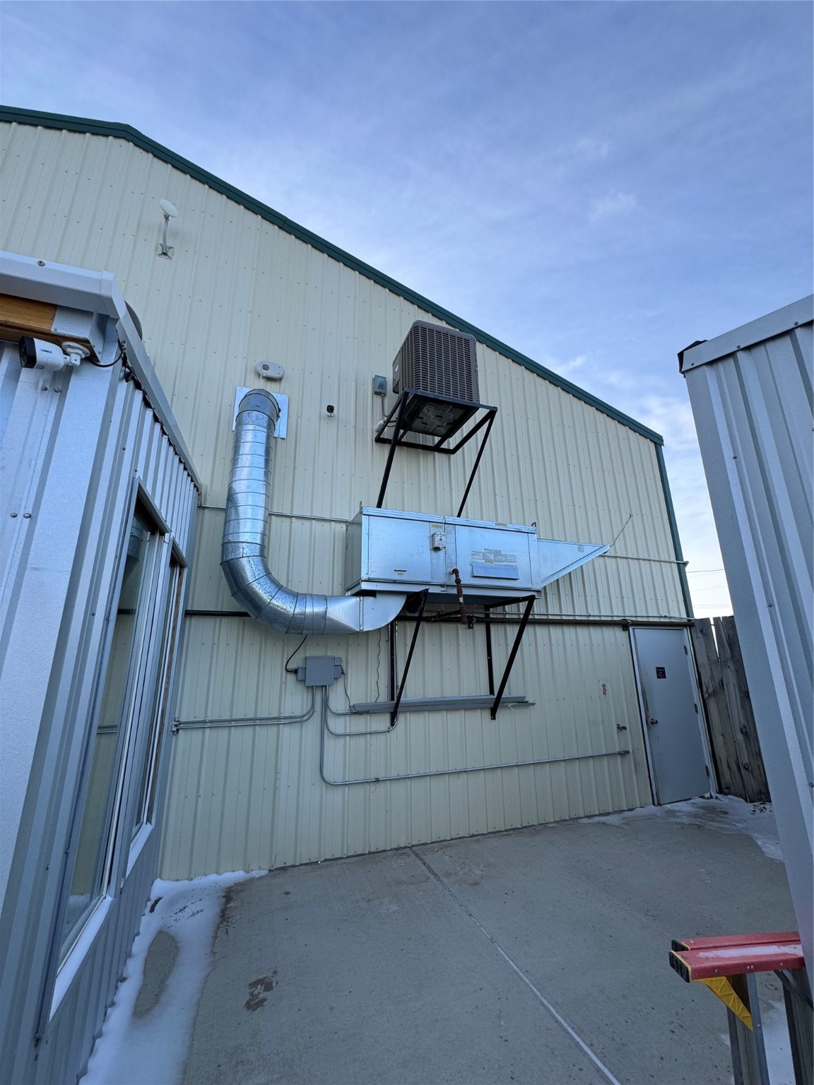 315 E Railroad Street