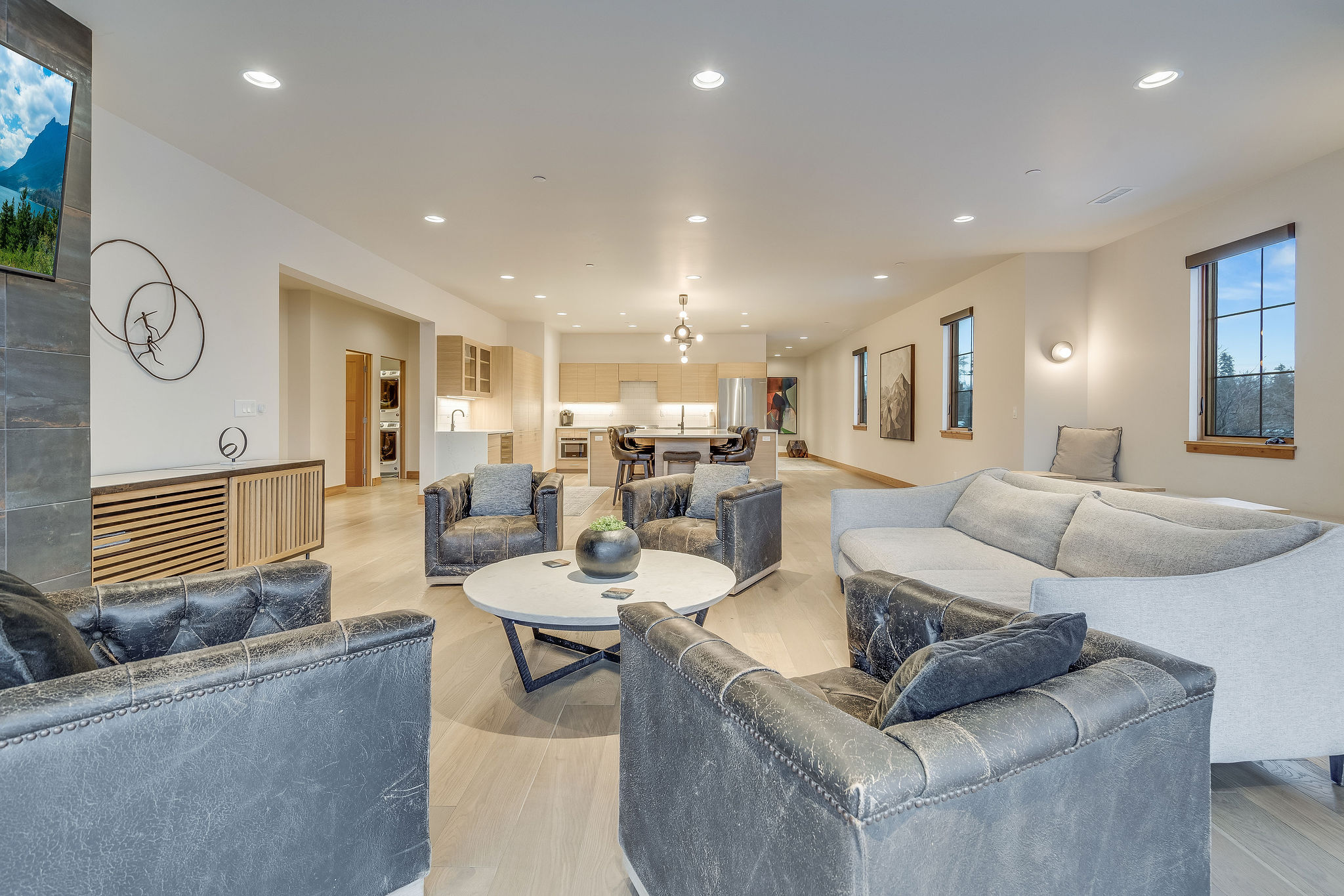 325 Central Avenue 301