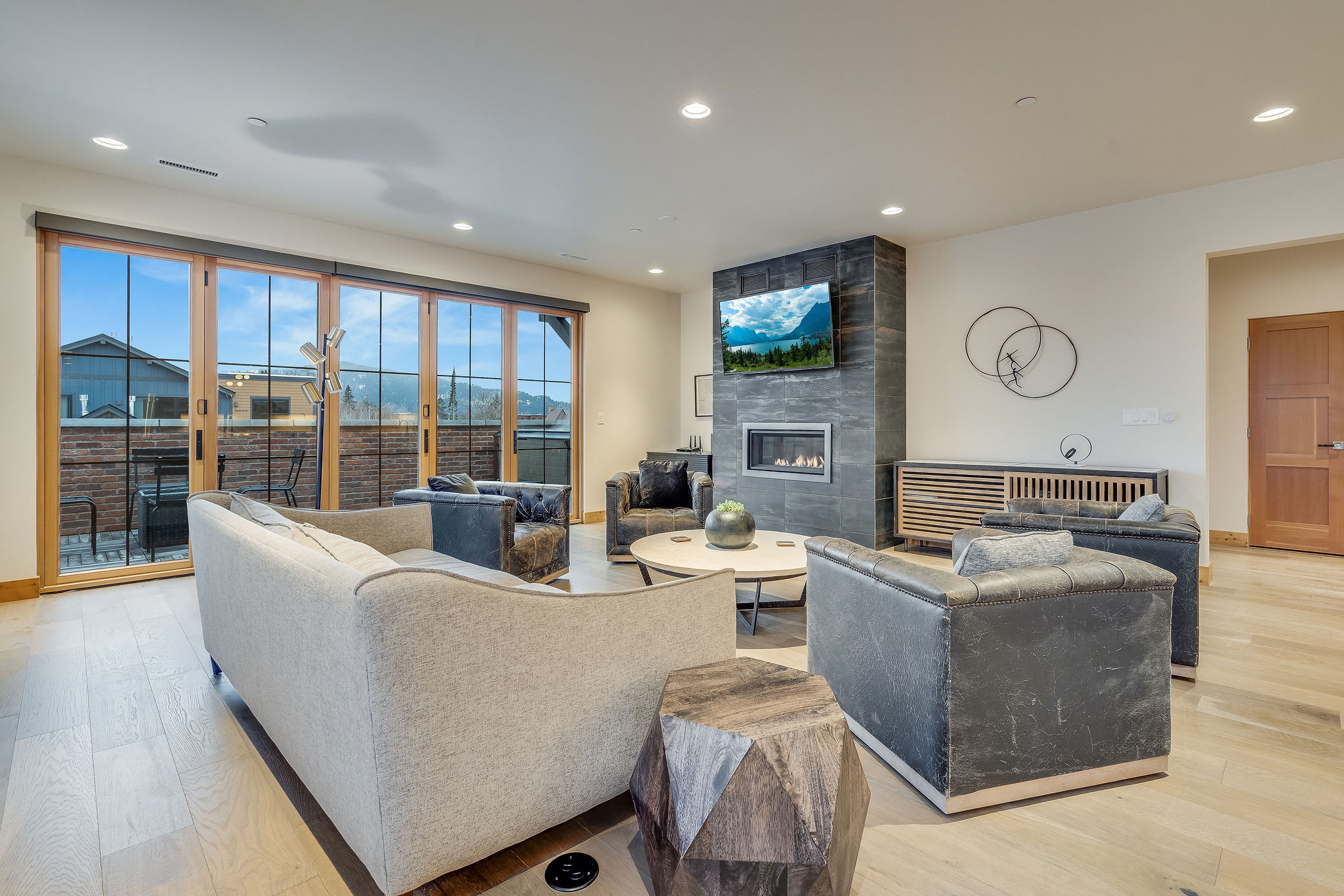 325 Central Avenue 301