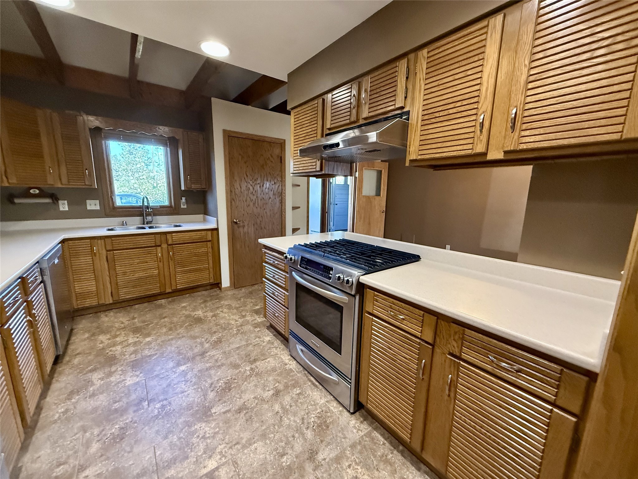 114 4th Street SW