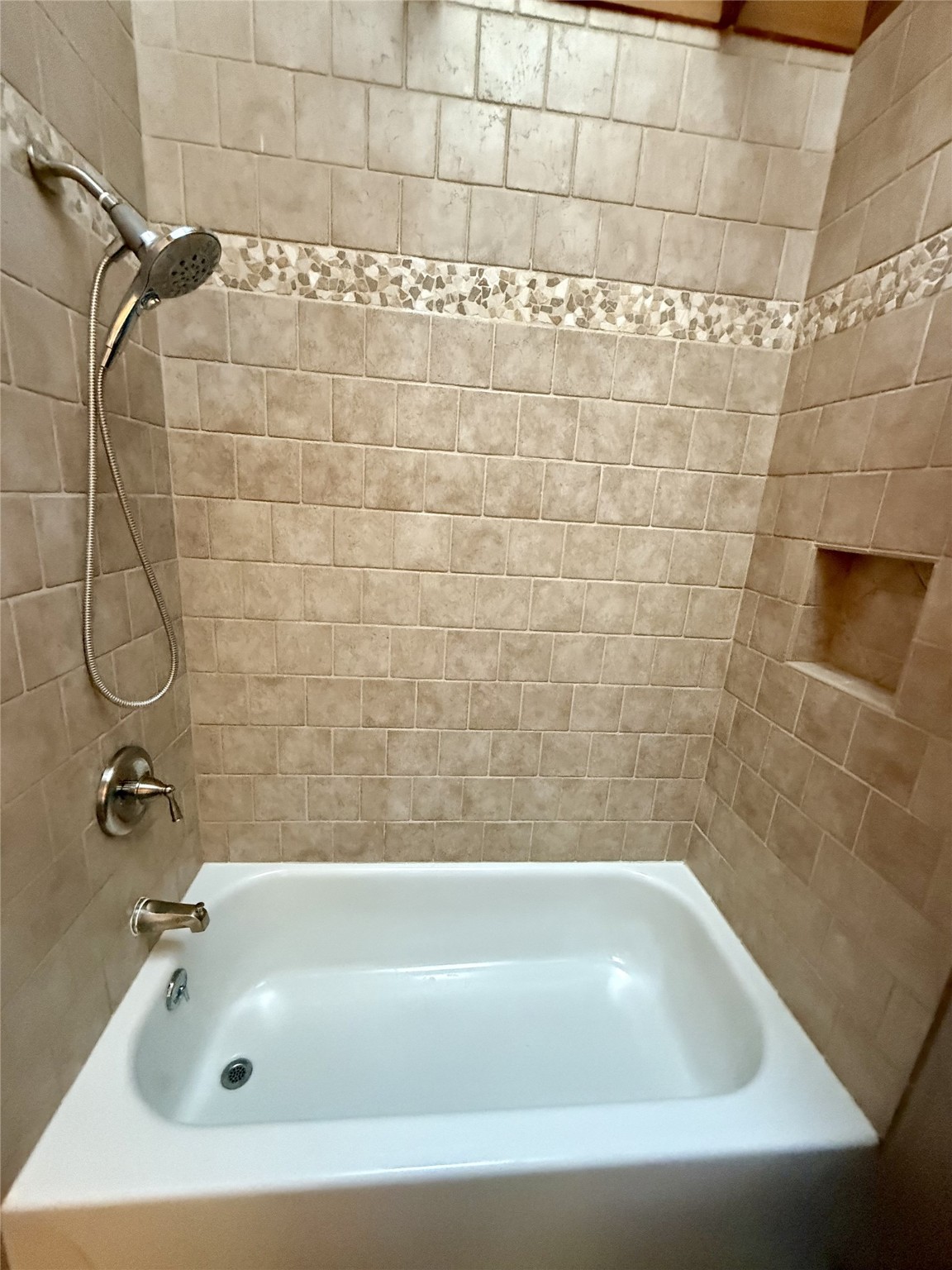 114 4th Street SW