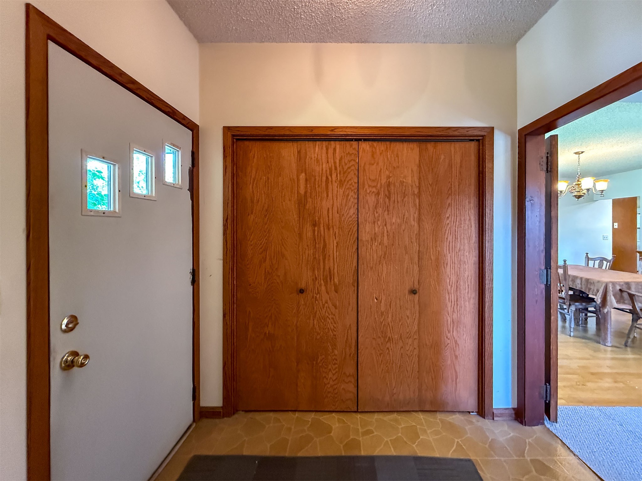 20 2nd Street S