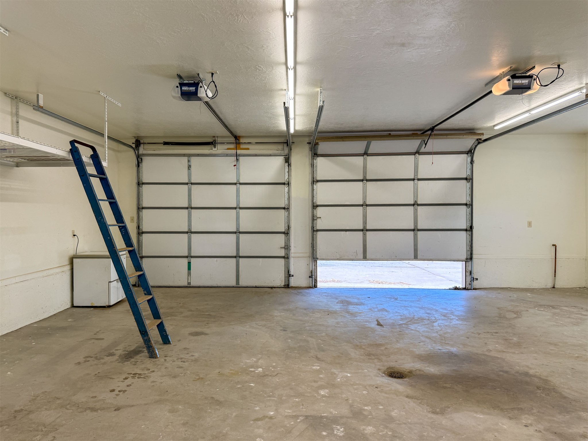 20 2nd Street S