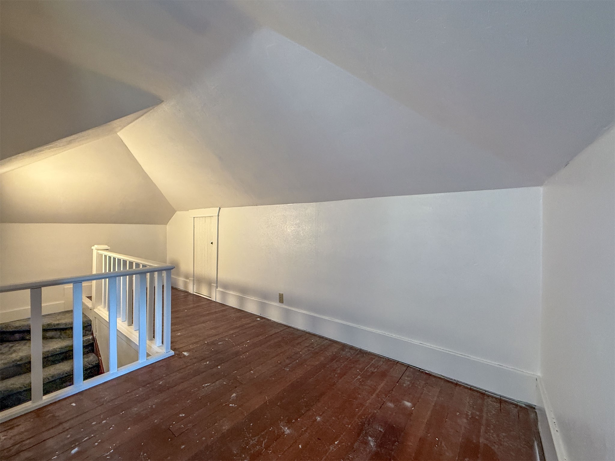 20 2nd Street S