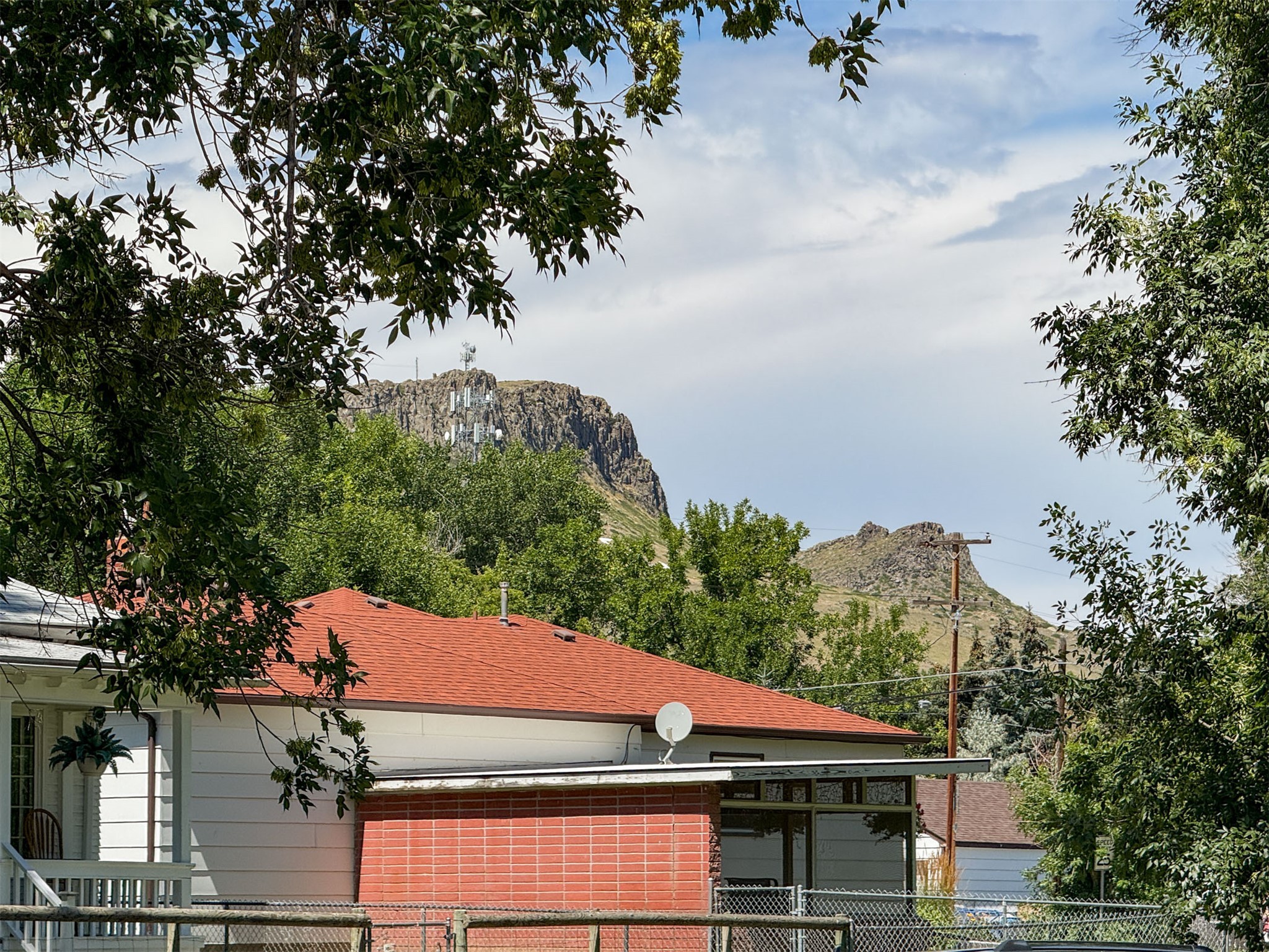 20 2nd Street S