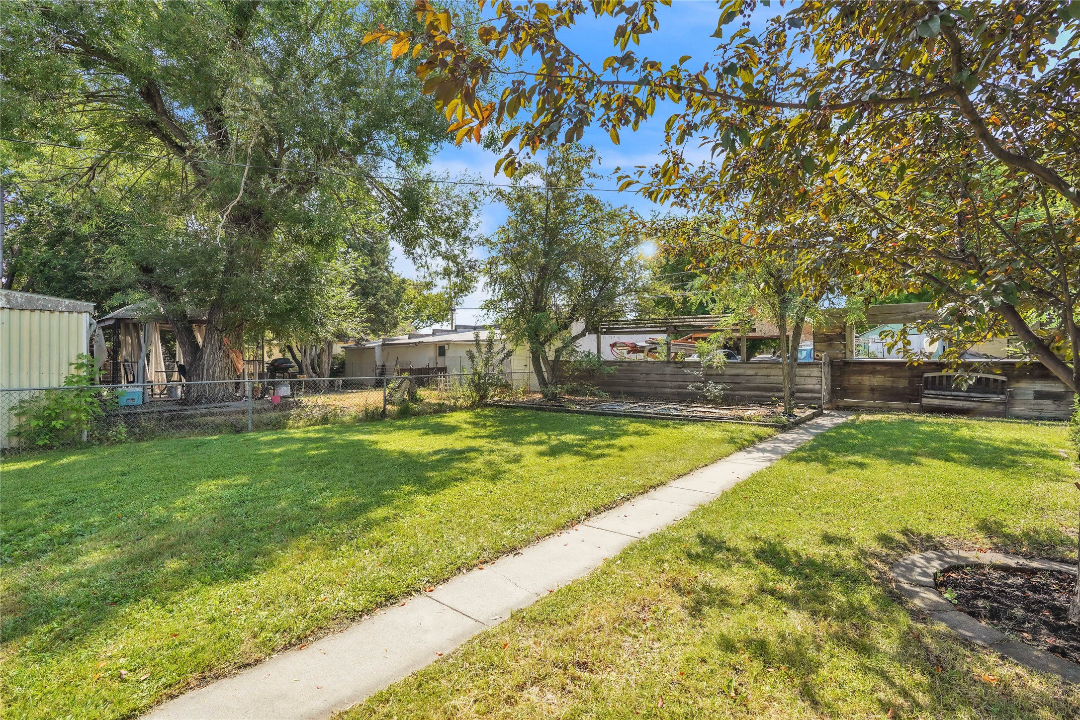 1509/1513 Walnut Street