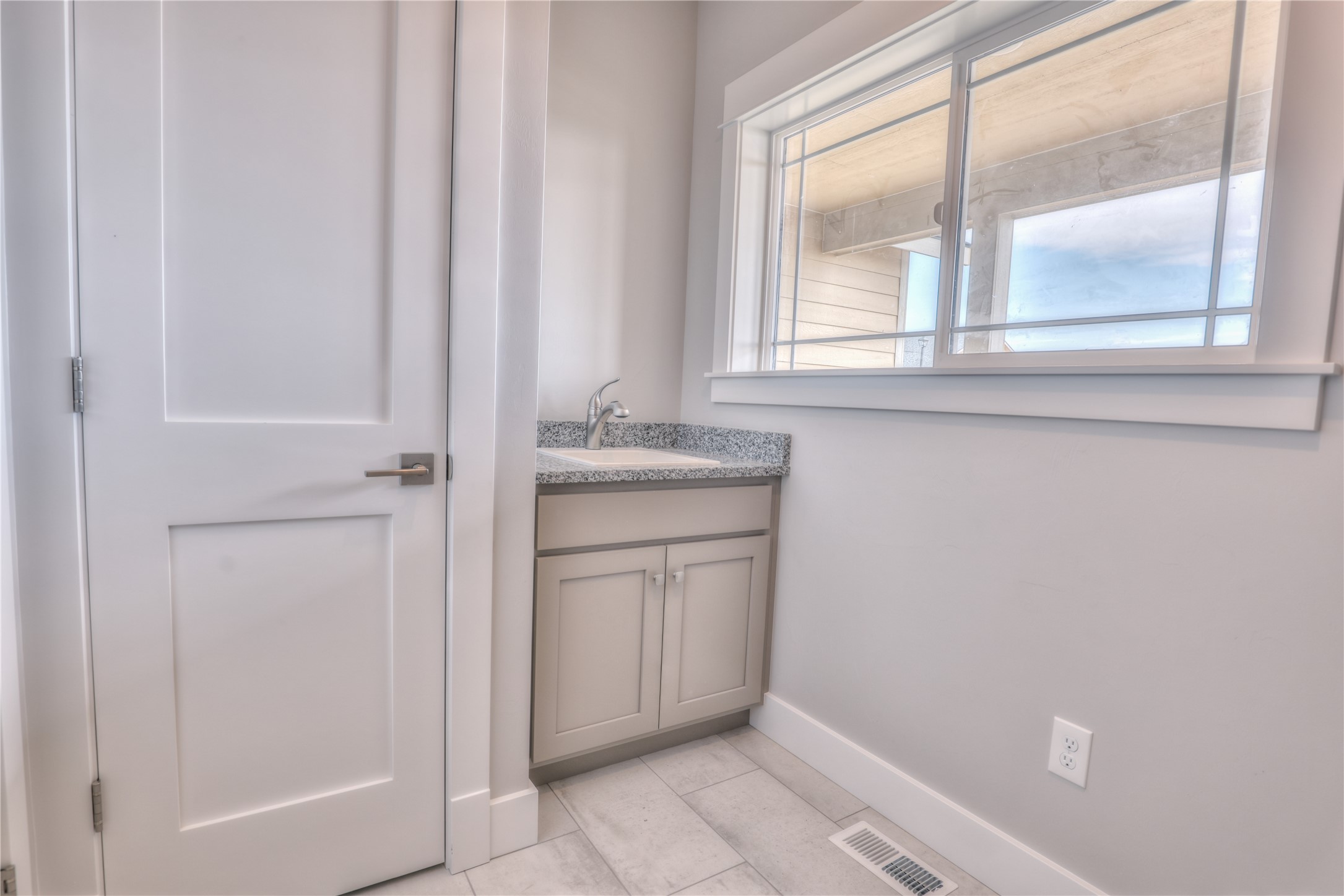 2919 Adam Run Avenue