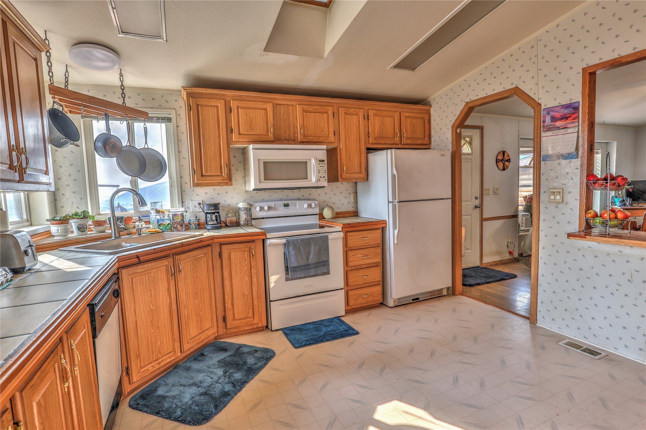 35 Hanging Wall Road