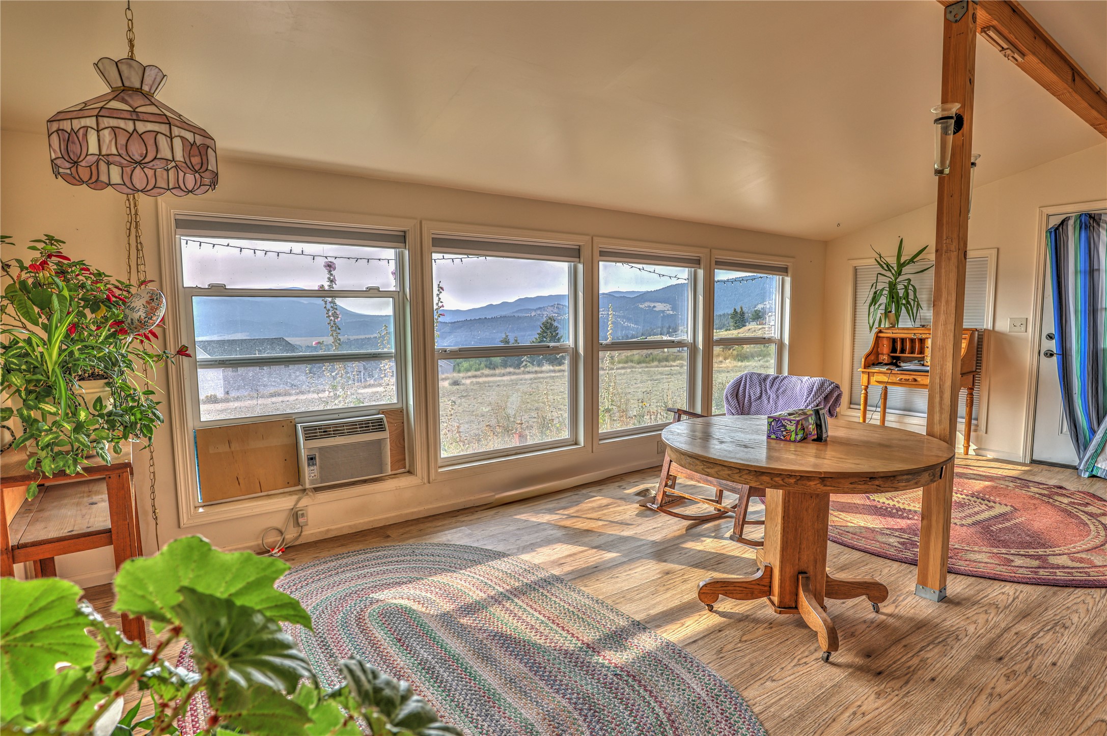 35 Hanging Wall Road