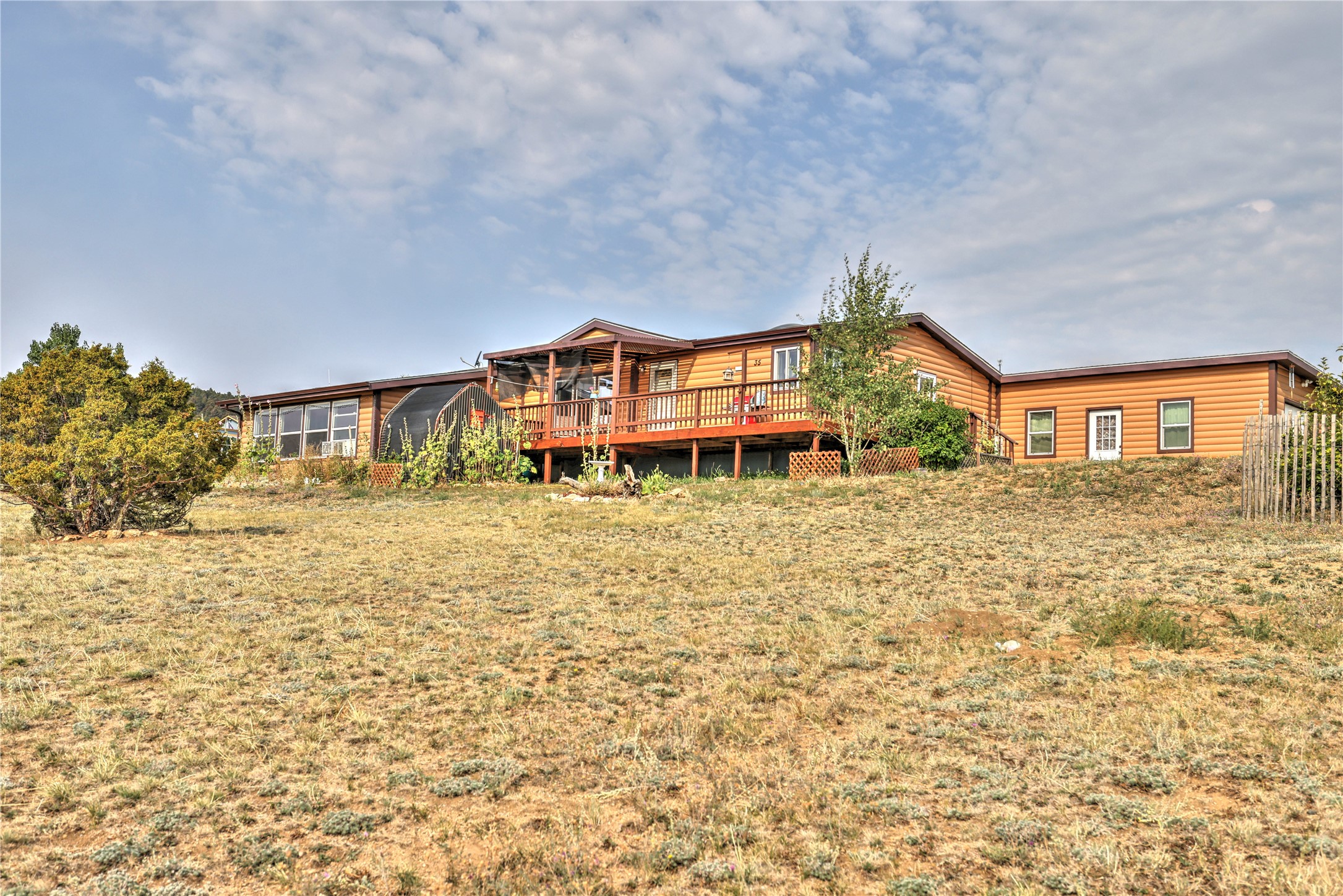 35 Hanging Wall Road