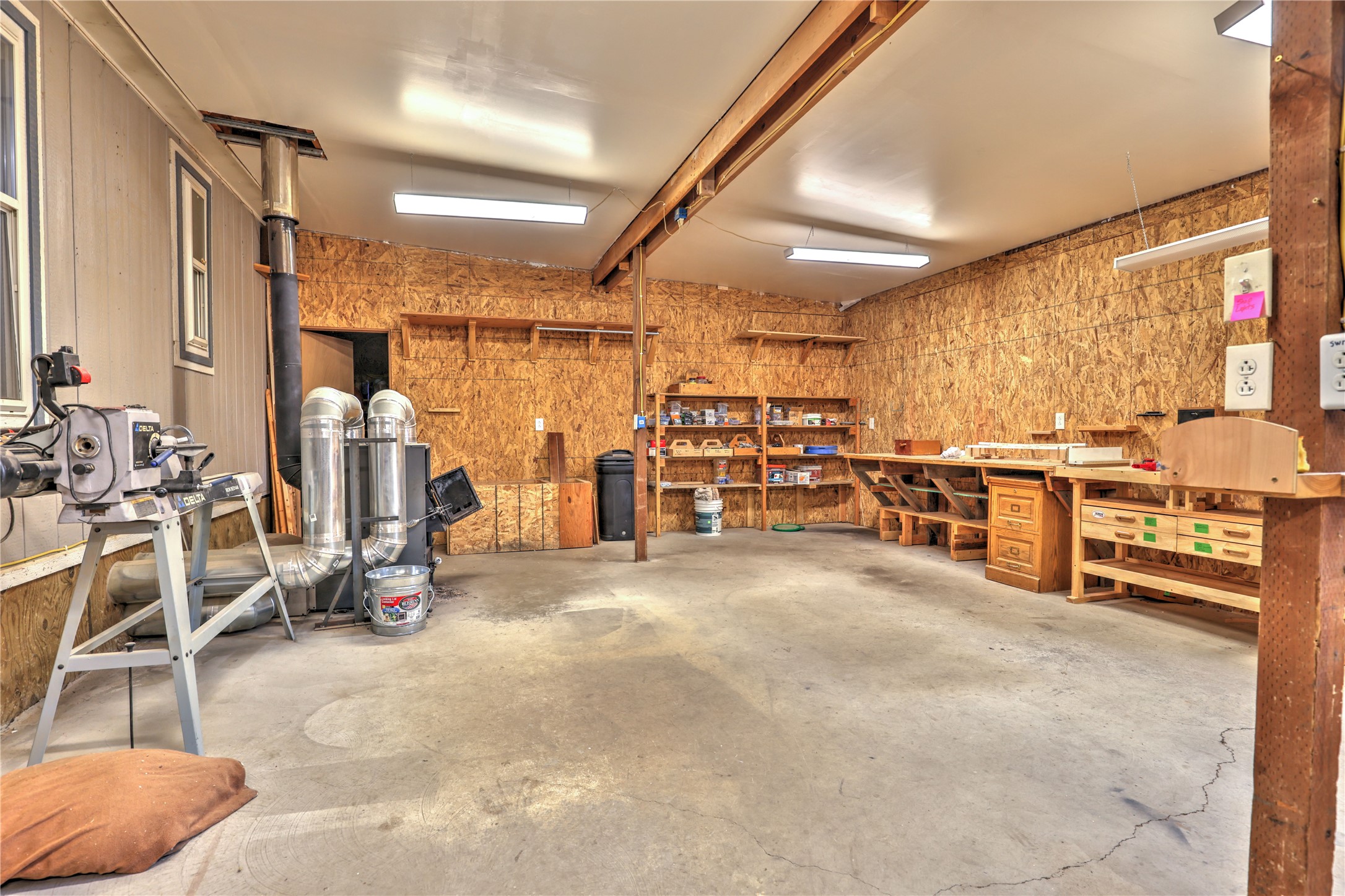 35 Hanging Wall Road