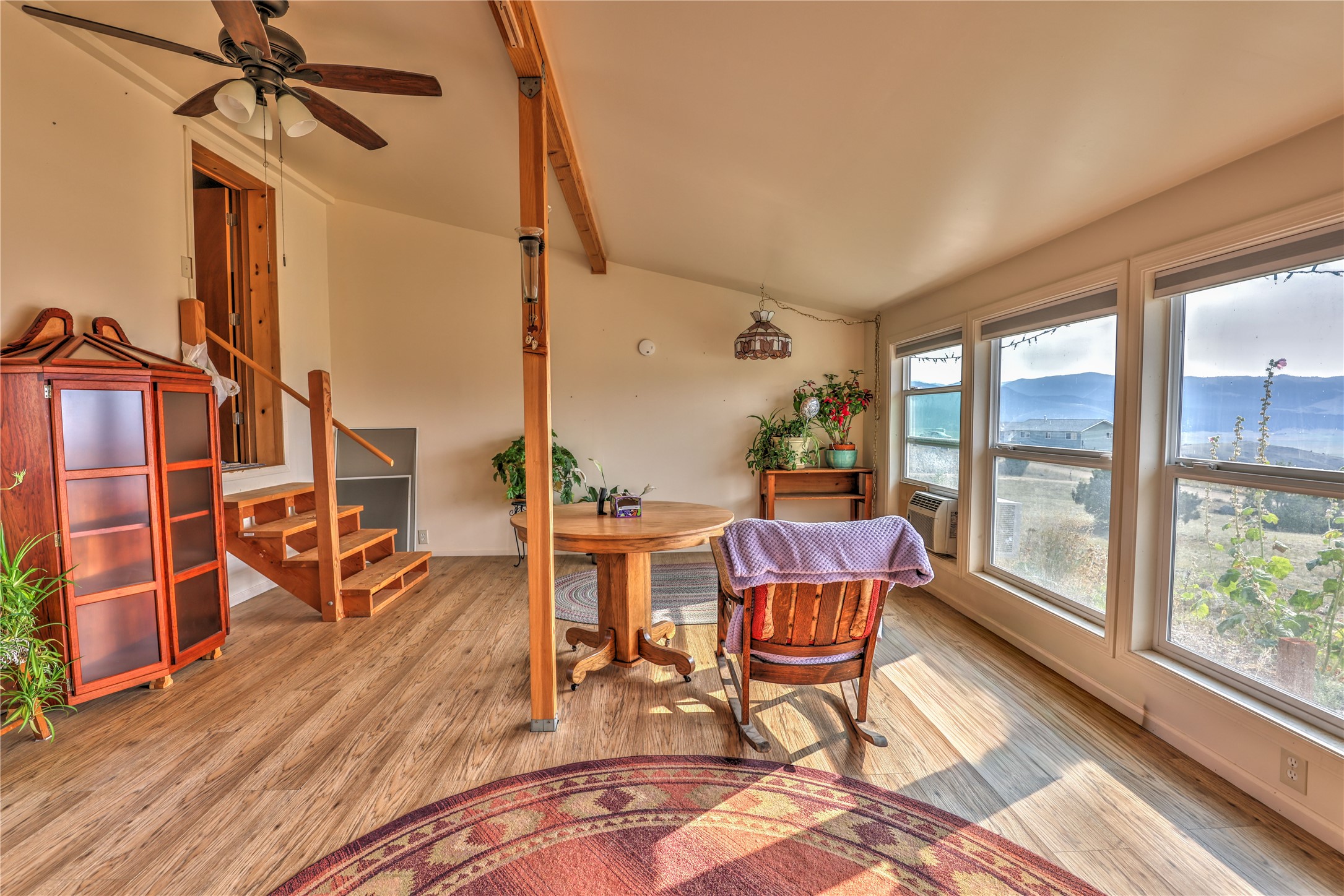 35 Hanging Wall Road