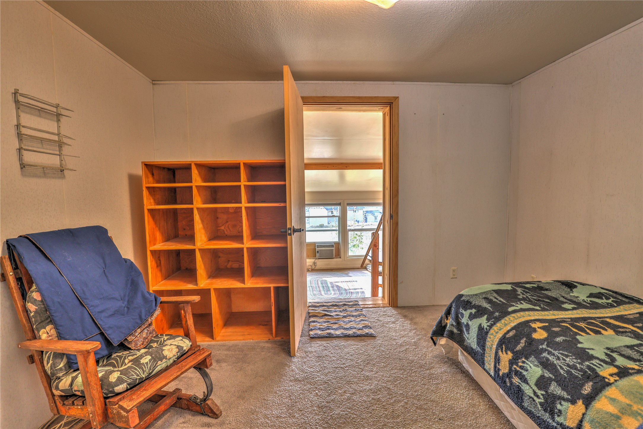 35 Hanging Wall Road