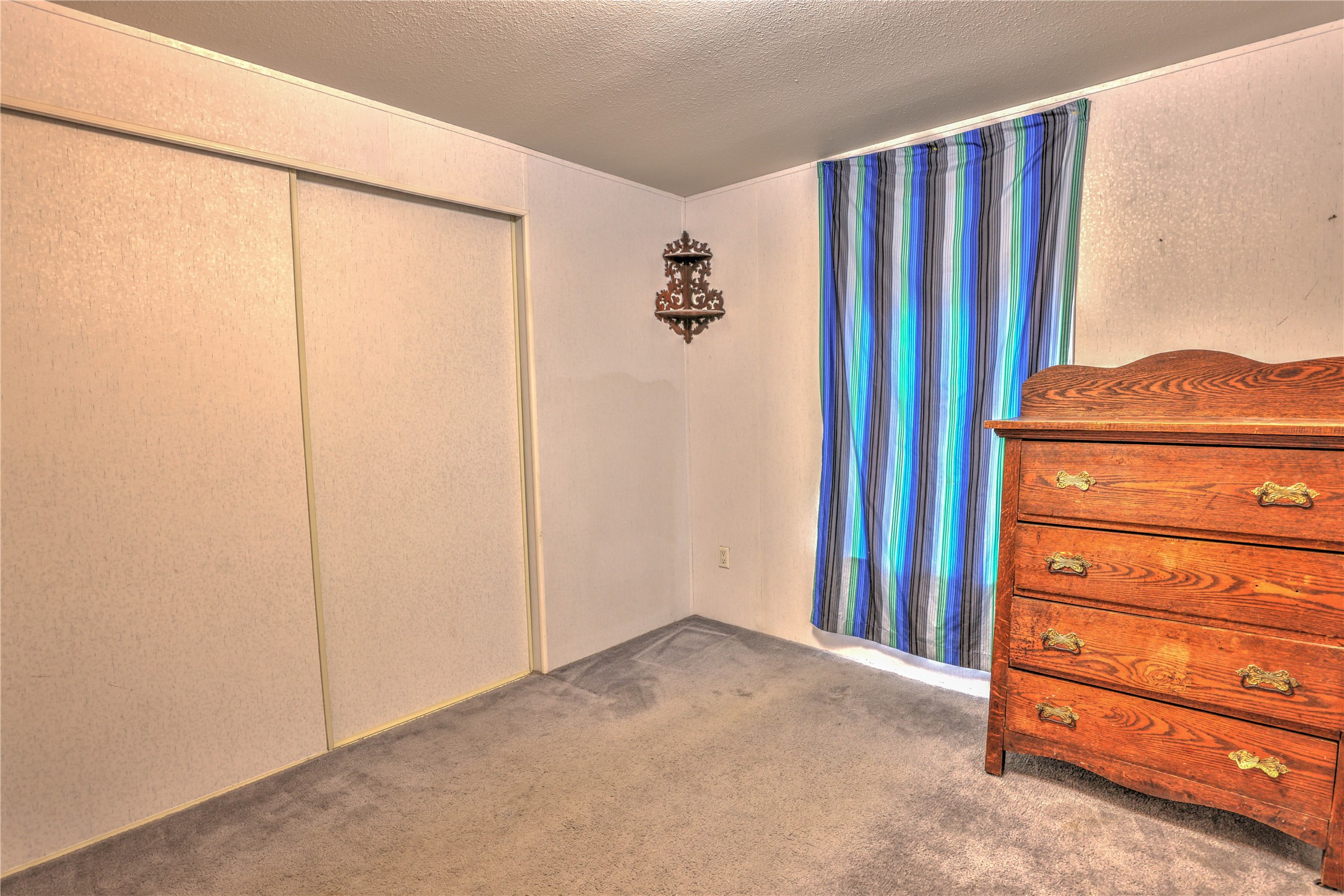 35 Hanging Wall Road